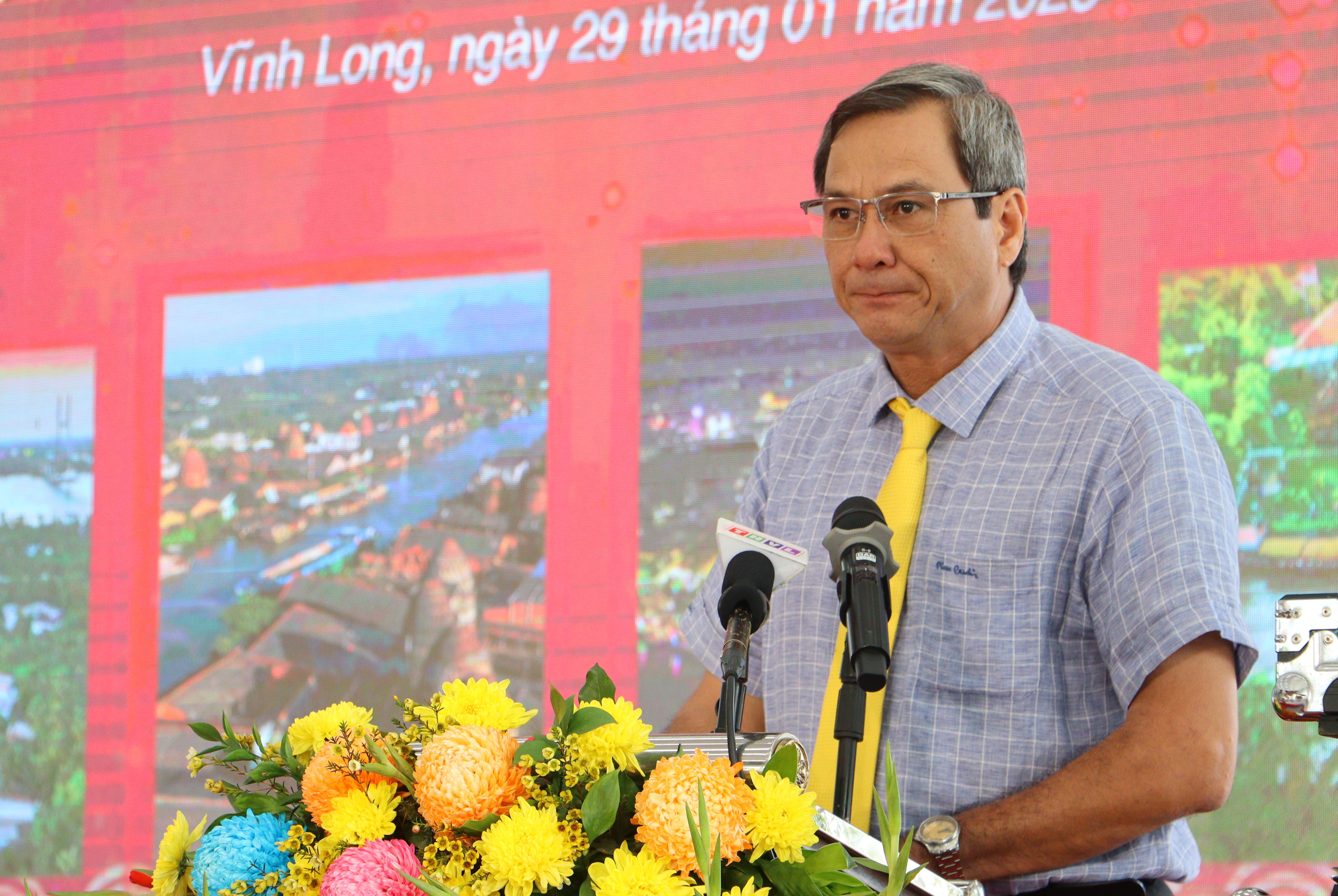 Ông Phan Văn Giàu - Giám đốc Sở Văn hóa, Thể thao và Du lịch tỉnh Vĩnh Long phát biểu tại buổi lễ.