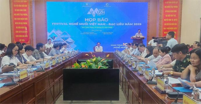 Quang cảnh buổi họp báo sự kiện Festival Nghề muối Việt Nam - Bạc Liêu năm 2025.