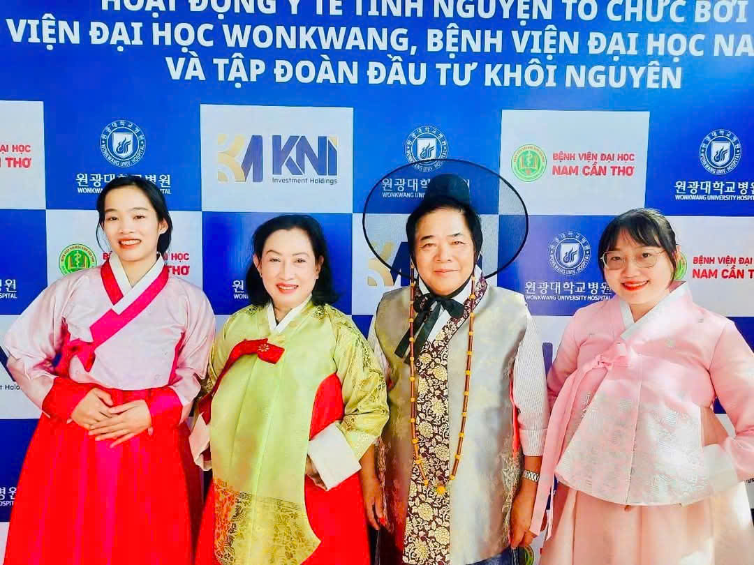 Trải nghiệm mặc đồ Hanbok Hàn Quốc.