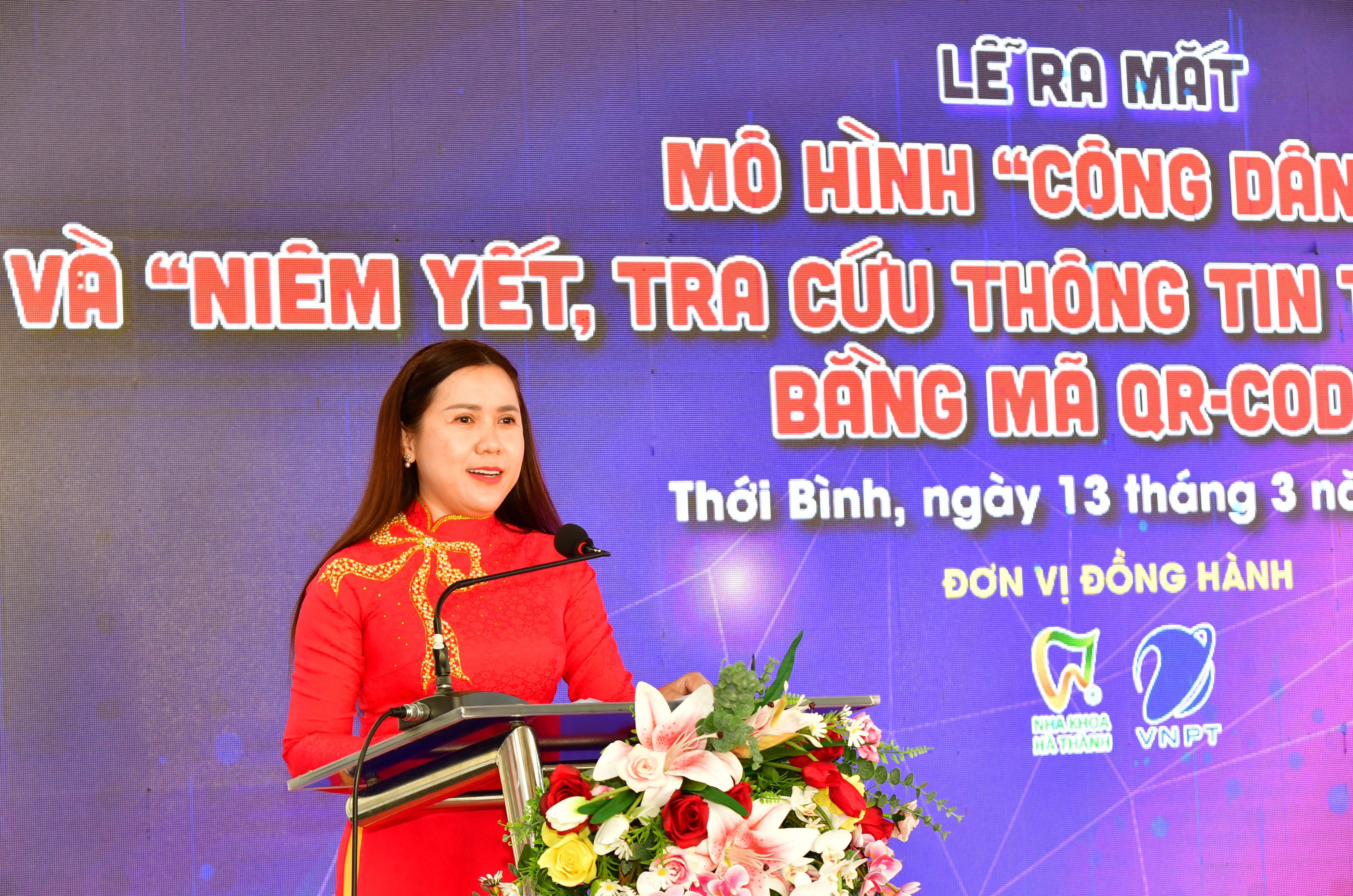 Bà Nguyễn Thị Hồng Nga - Phó Bí thư Đảng ủy, Chủ tịch Ủy ban nhân dân phường Thới Bình phát biểu phát động ra mắt mô hình.