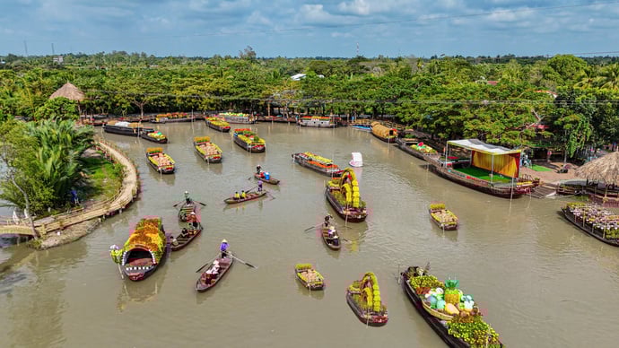 Chợ nổi hoa trái Mỹ Khánh