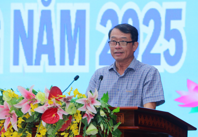 Ông Nguyễn Văn Khởi phát biểu