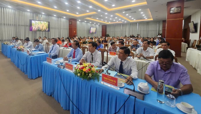 Đại biểu tham dự tại buổi tọa đàm.