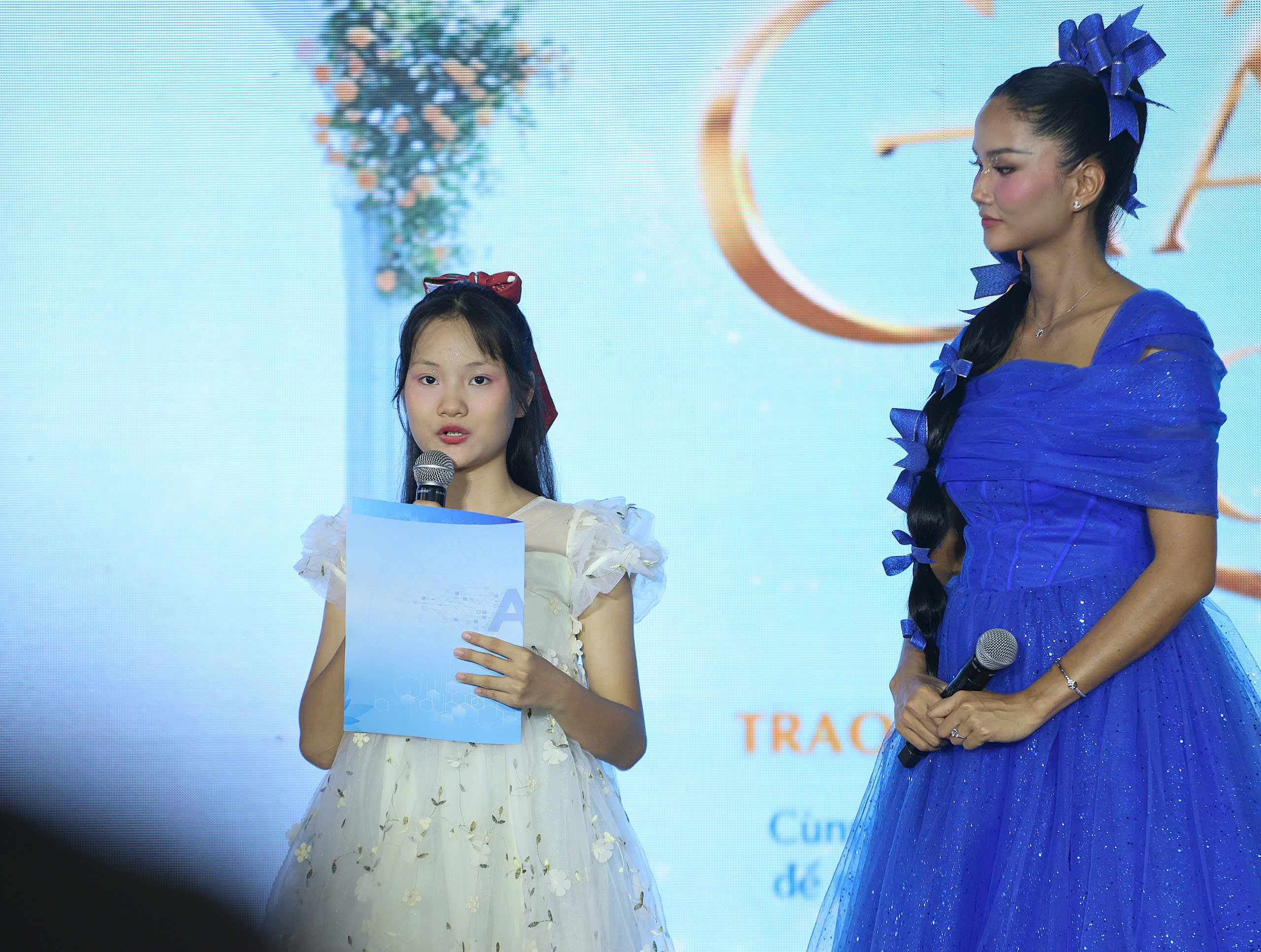 Đại diện các em thiếu nhi phát biểu giao lưu tại chương trình.