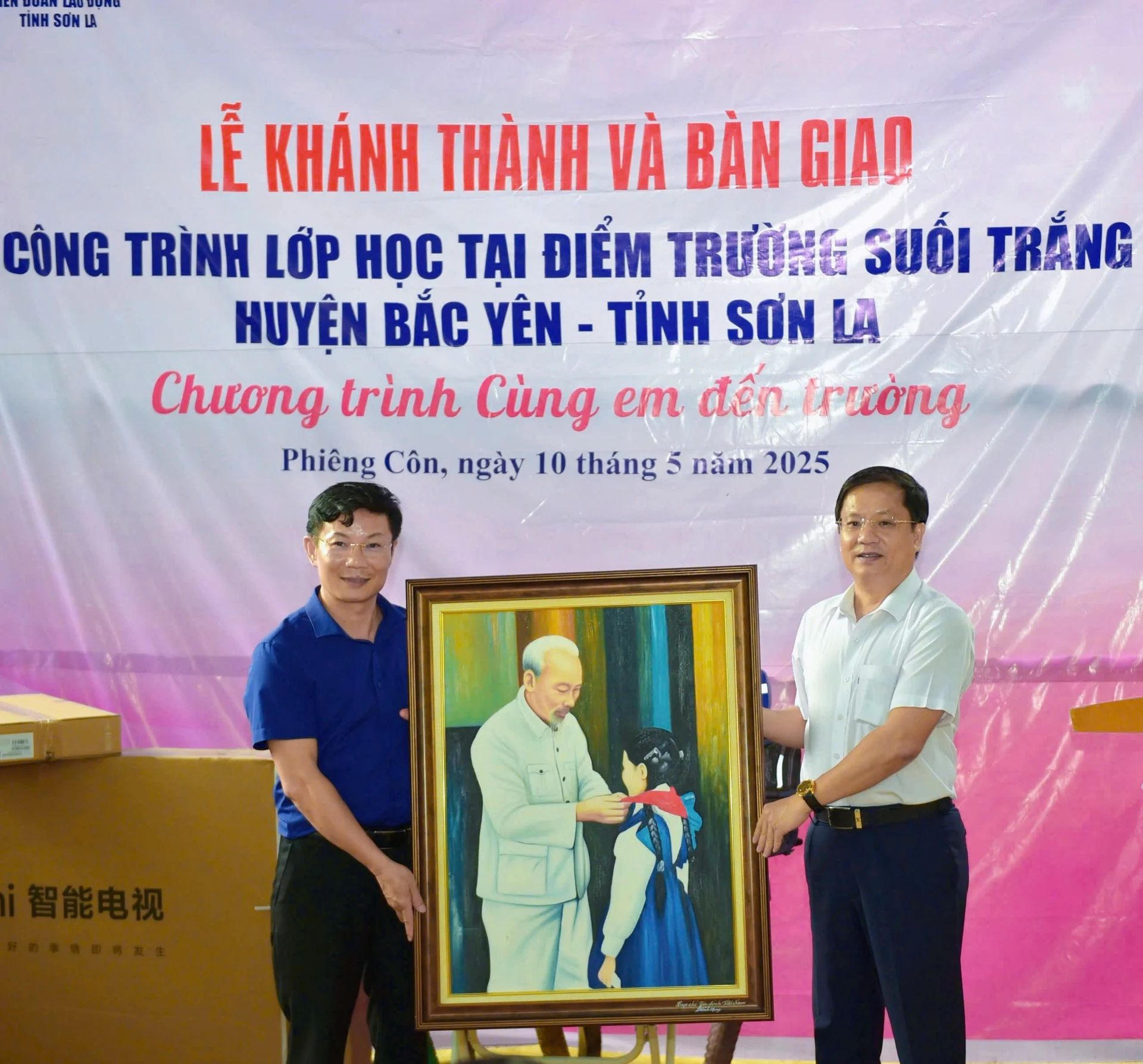 Tạp chí Gia đình Việt Nam tri ân sự hỗ trợ đồng hành của Phòng GD&ĐT huyện Bắc Yên