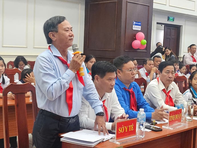 Sở y tế giải đáp một số vướng mắc của các em thiếu nhi đặt ra.