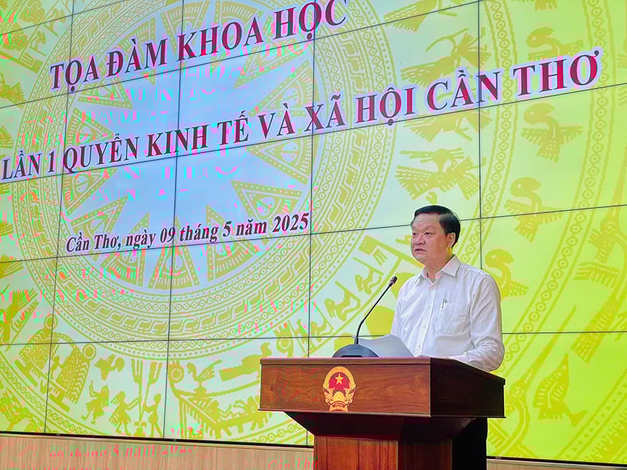Ông Dương Tấn Hiển, Phó Chủ tịch Thường trực UBND thành phố Cần Thơ phát biểu tại buổi tọa đàm
