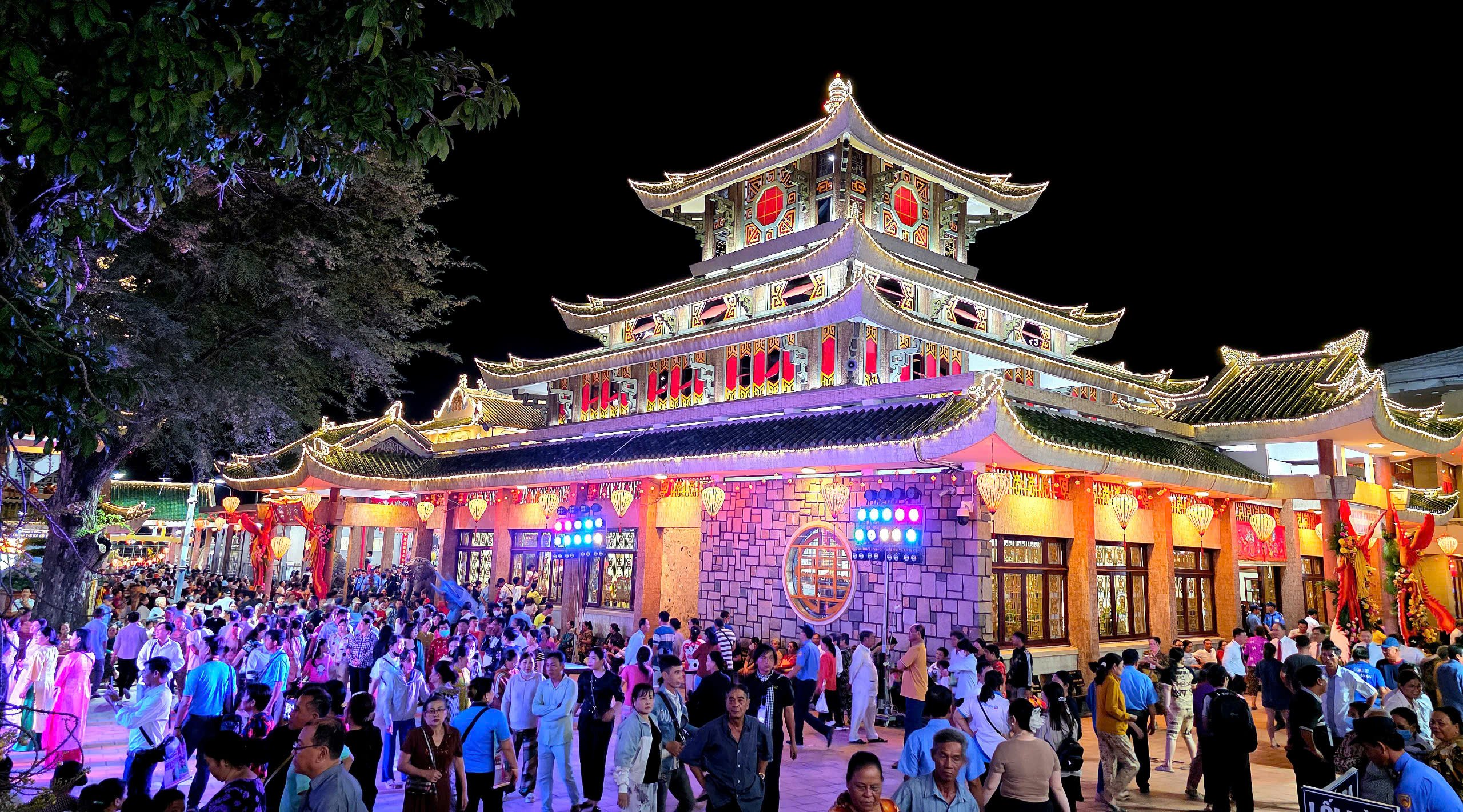 Lễ hội Vía Bà Chúa Xứ Núi Sam di sản văn hóa phi vật thể đại diện của nhân loại.