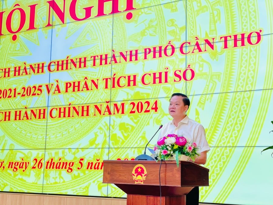 Phó Chủ tịch Thường trực UBND thành phố Cần Thơ Dương Tấn Hiển phát biểu kết luận hội nghị.