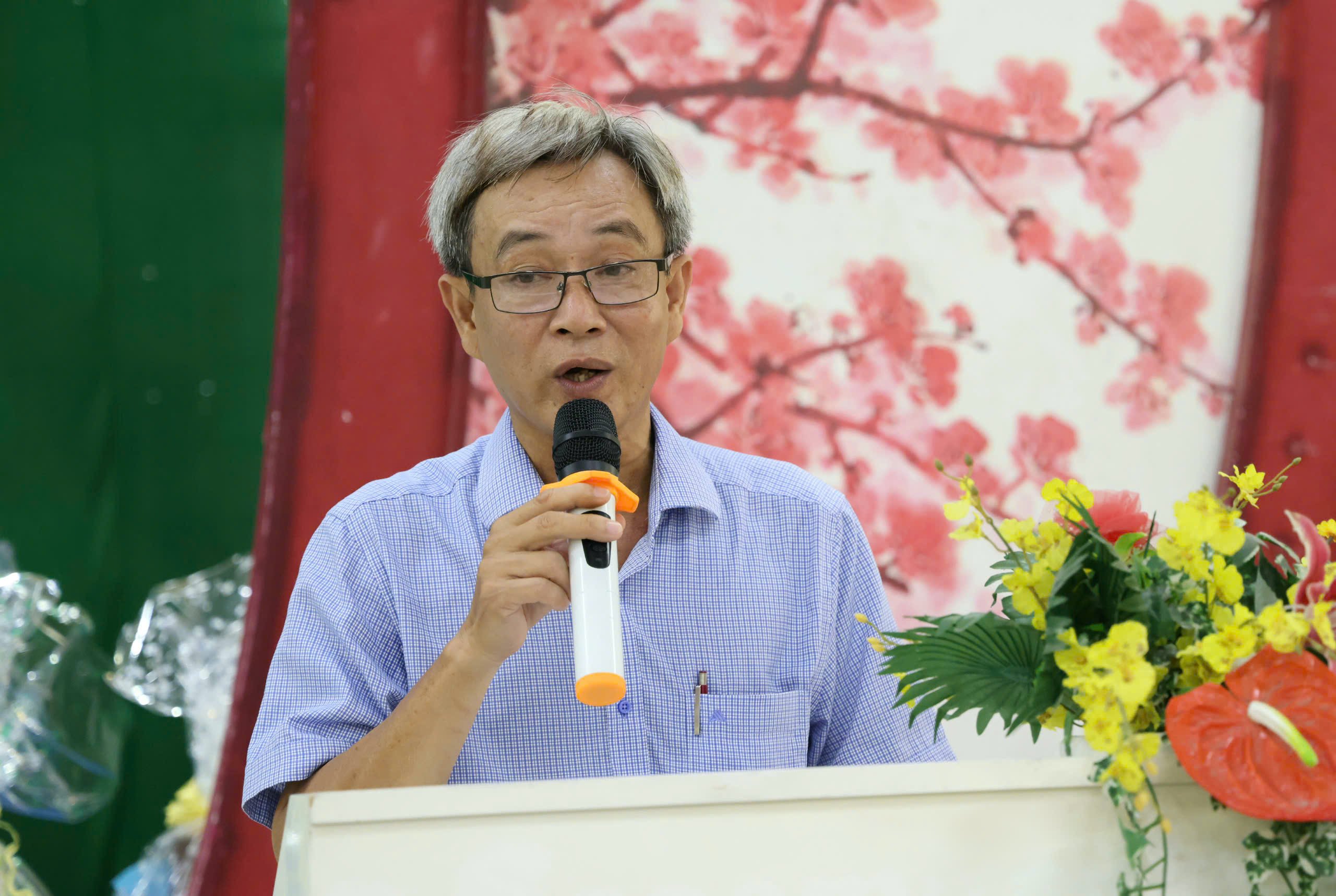 Thầy Nguyễn Văn Điệp - Hiệu trưởng Trường Dạy trẻ khuyết tật TP. Cần Thơ phát biểu tại chương trình.