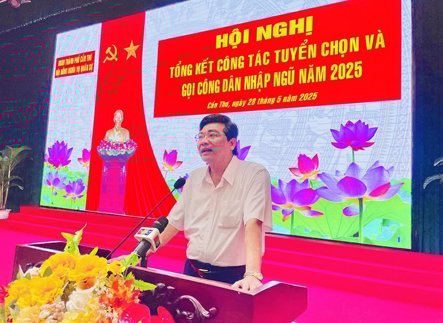 Các đại biểu đóng góp ý kiến tại hội nghị.