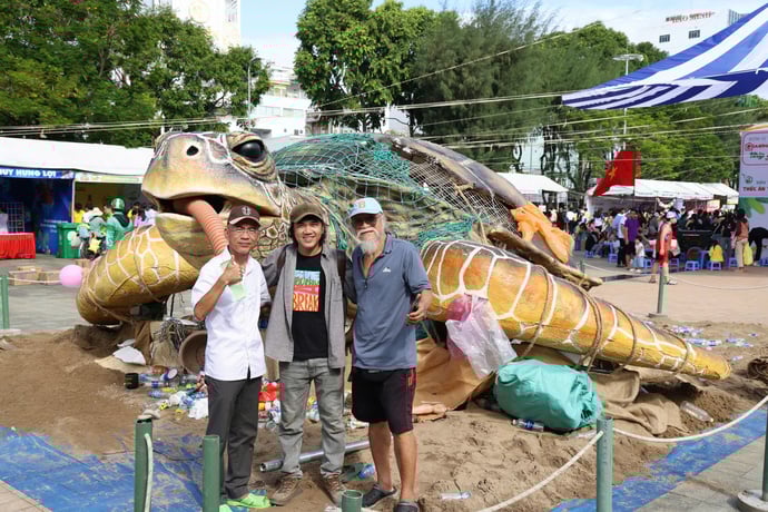 Mô hình 'Tiếng kêu câm lặng' nhận được sự hưởng ứng tích cực từ đông đảo các em thiếu nhi và người tham gia chương trình
