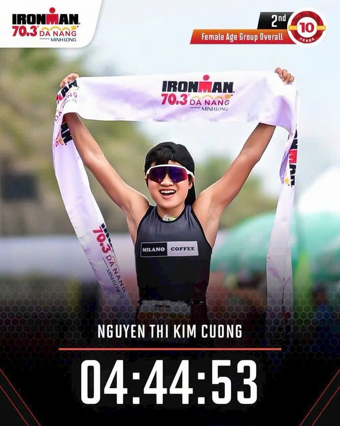 Vận động viên Nguyễn Thị Kim Cương cán đích Ironman 70.3 Đà Nẵng 2025 với thành tích 4 giờ 44 phút 53 giây – đứng thứ hai chung cuộc nhóm tuổi nữ, lập kỷ lục cá nhân mới.