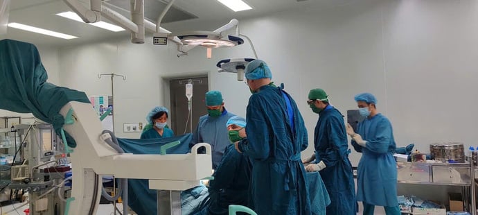 Một ca phẫu thuật do các bác sĩ Bệnh viện Nhi đồng TP. Cần Thơ phối hợp cùng tổ chức Children Action thực hiện.