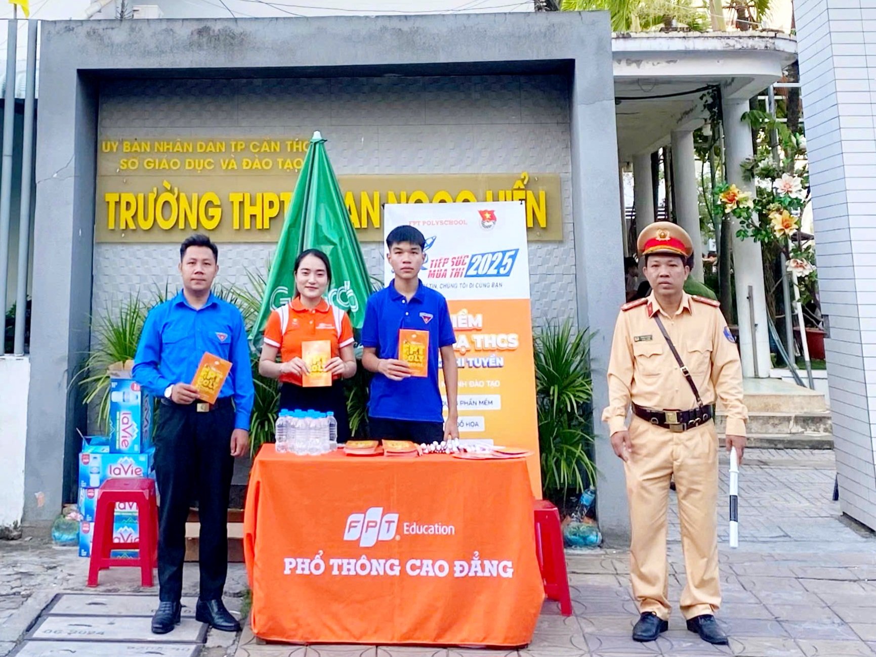 Lực lượng CSGT, Đoàn thanh niên sẵn sàng hỗ trợ thí sinh.