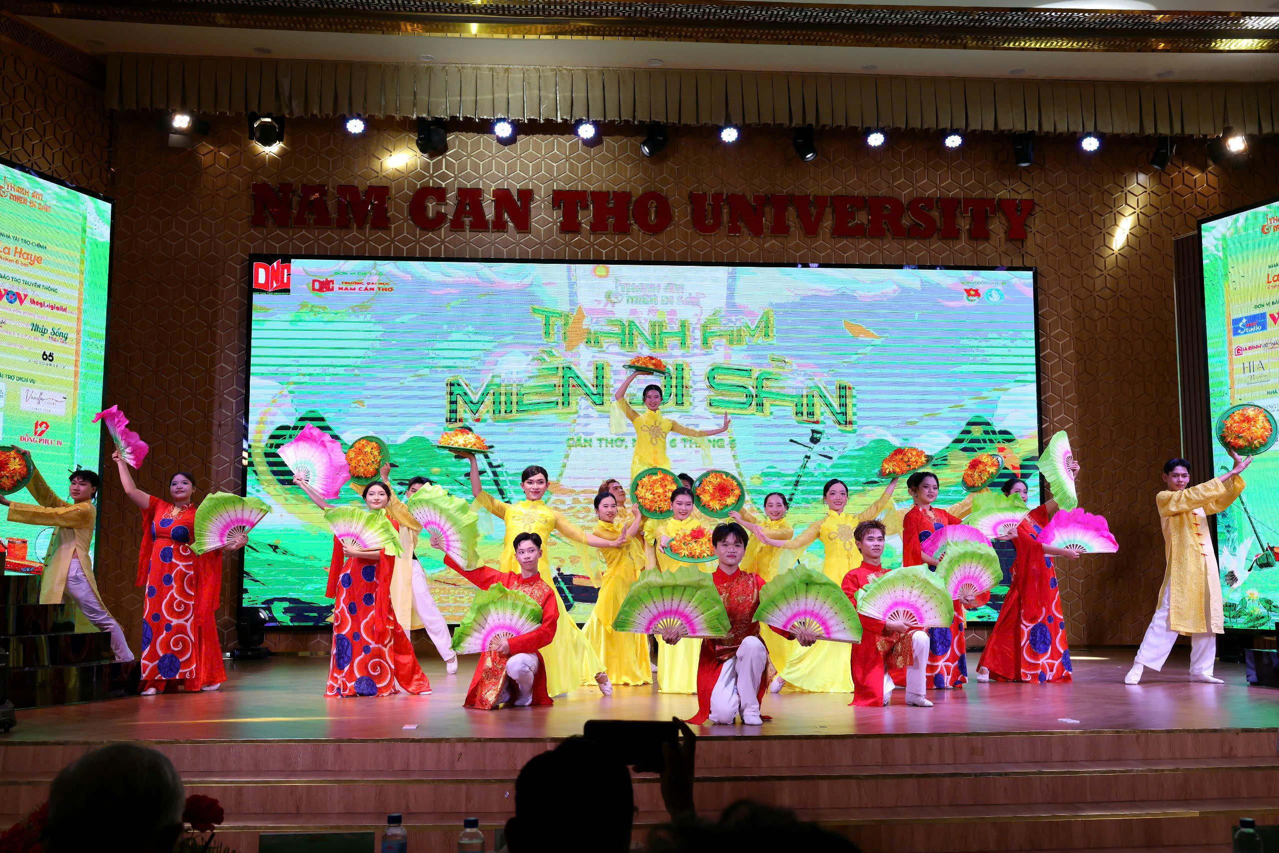 “Thanh Âm Miền Di Sản” là chương trình nghệ thuật đặc sắc mang đậm màu sắc Văn hóa dân tộc Việt Nam.
