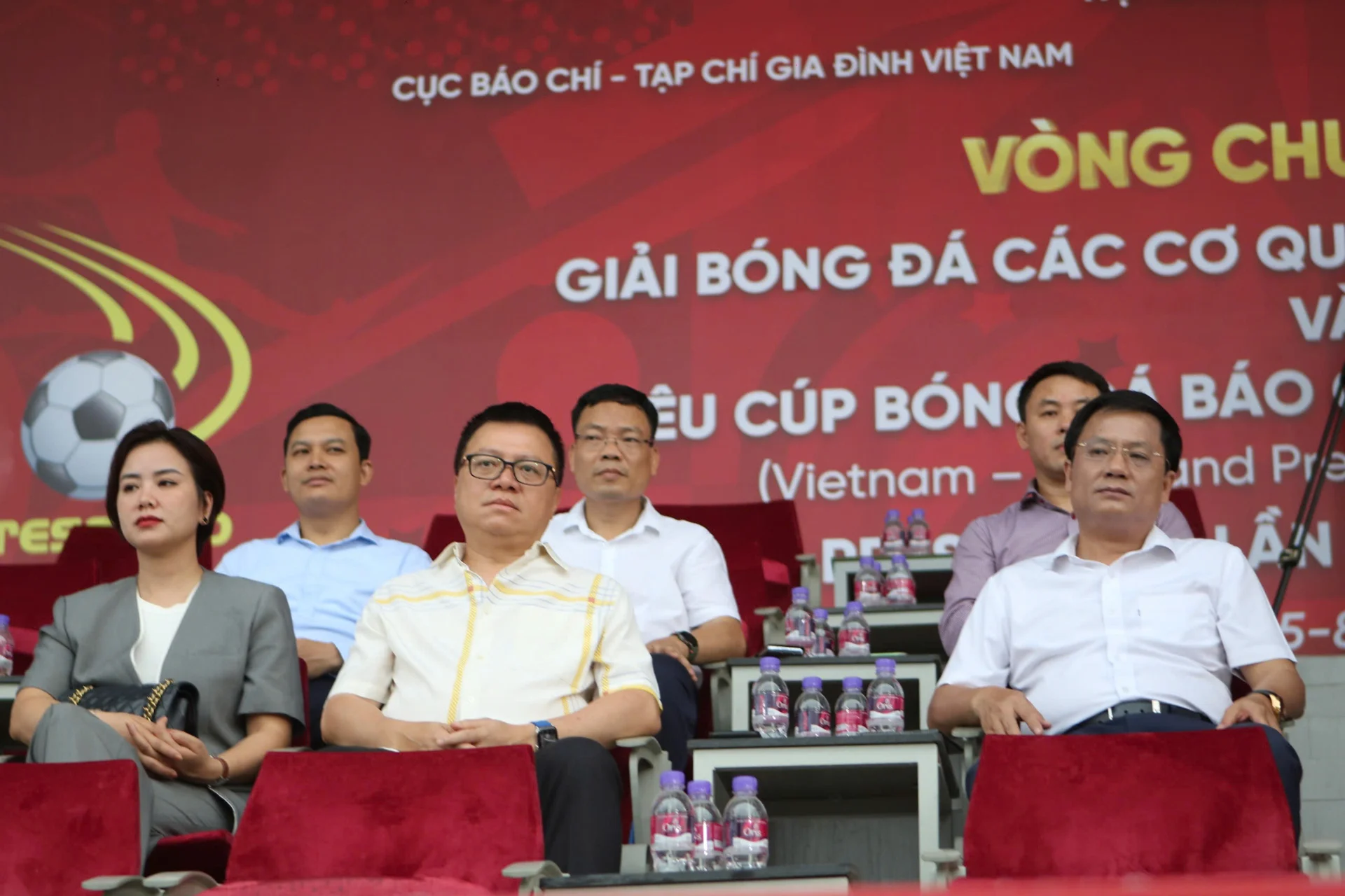 Các vị đại biểu dự khán trận Siêu cúp Báo chí Việt Nam - Thái Lan