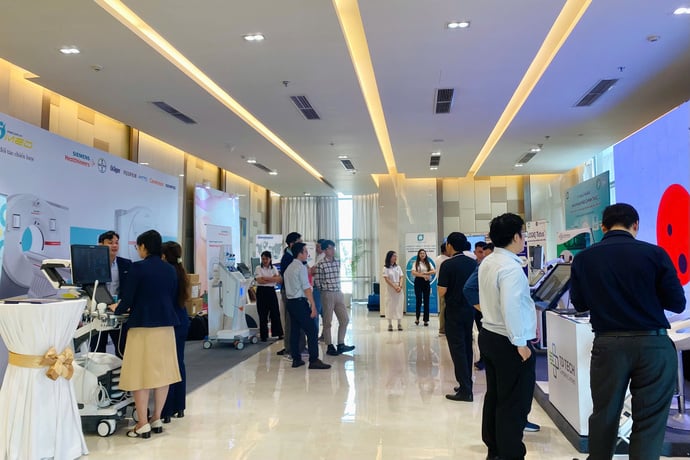 Một số trang thiết bị hiện đại được trưng bày tại hội thảo