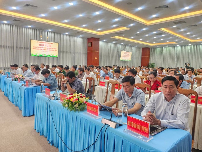 Đại biểu tham dự Hội nghị.