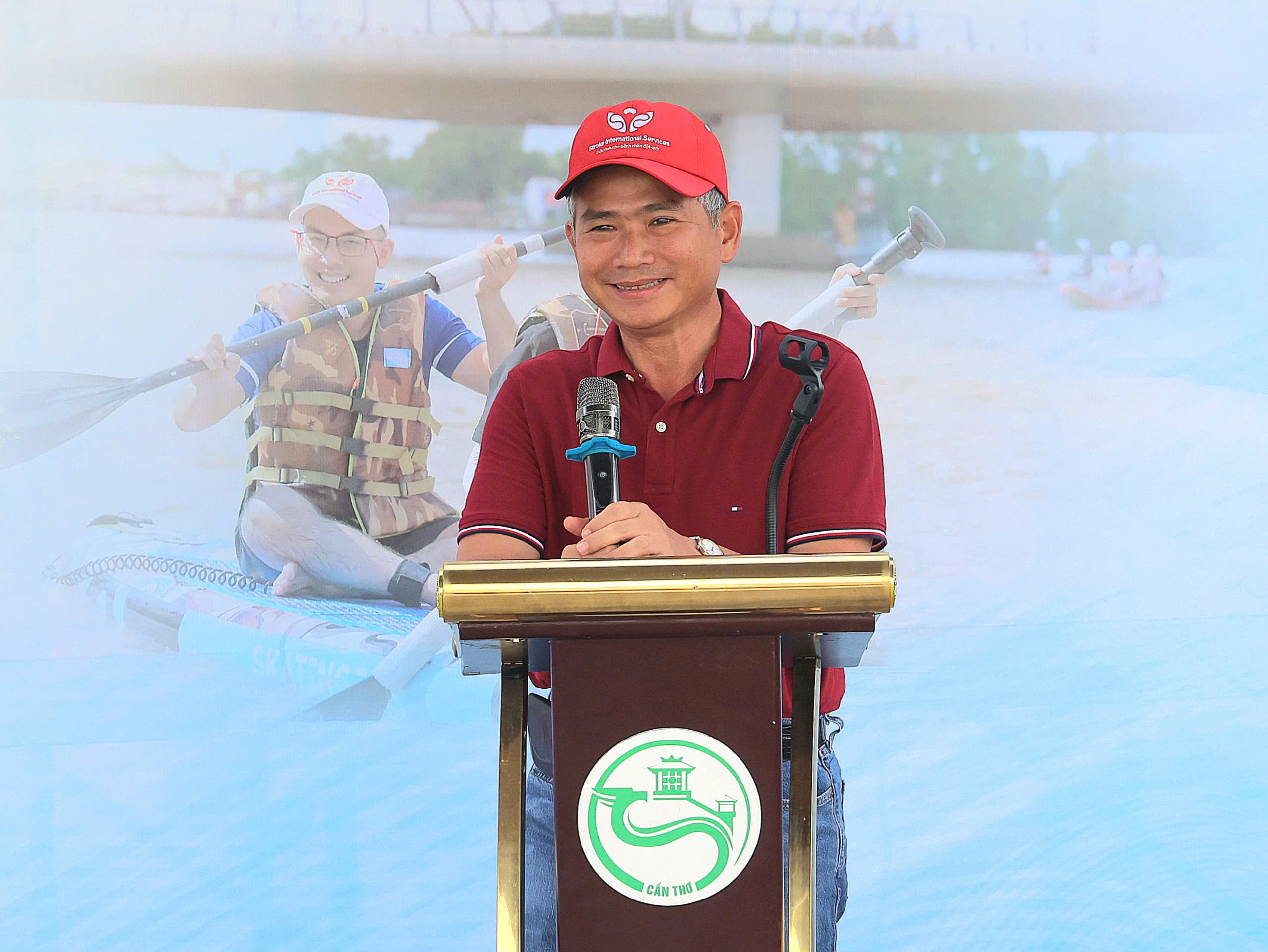 TS.BS. Trần Chí Cường - Giám đốc Bệnh viện Đa khoa Quốc tế S.I.S Cần Thơ phát biểu tại lễ khai mạc.