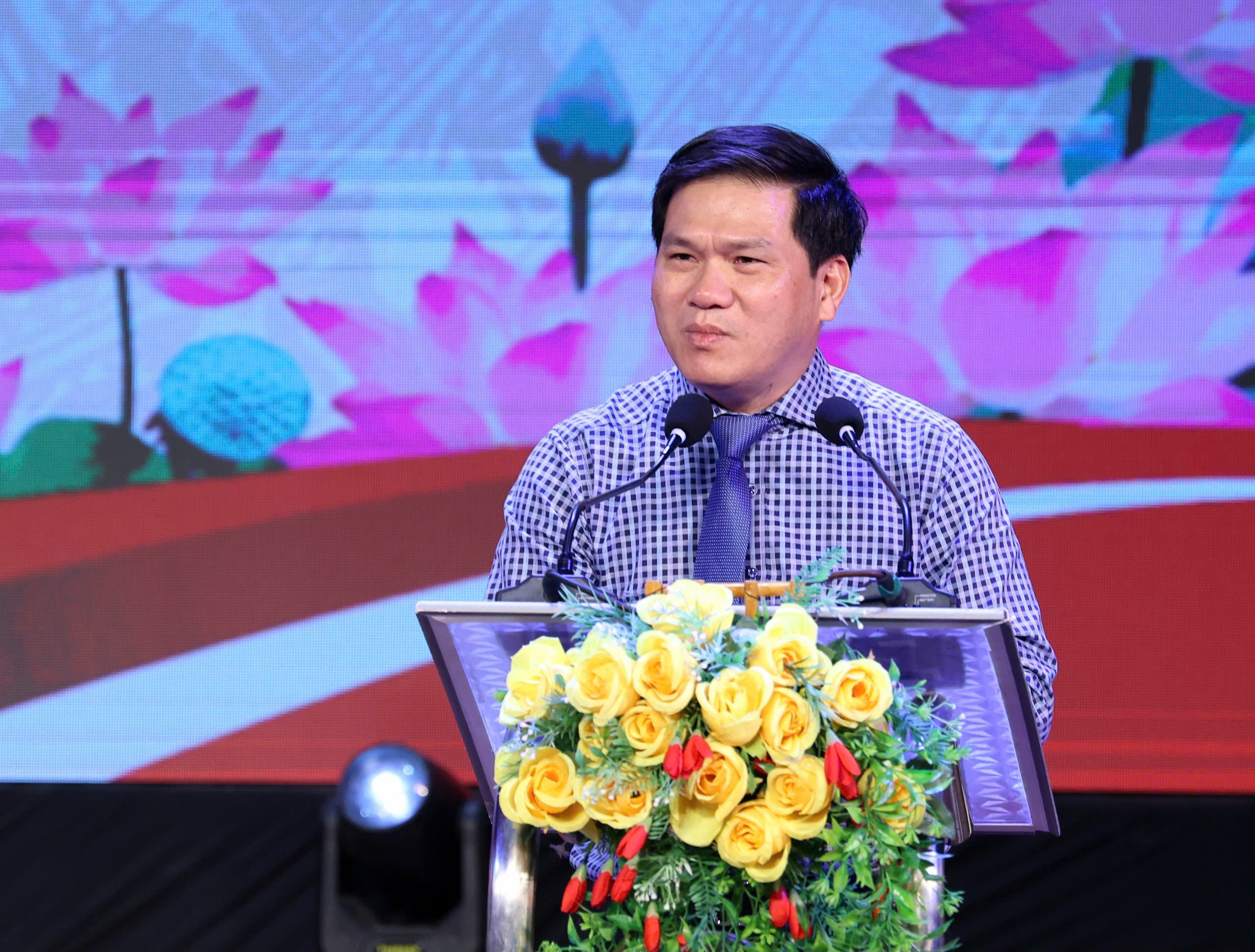 Nhà báo Bùi Trọng Điển – Giám đốc Cơ quan thường trú Đài TNVN khu vực ĐBSCL phát biểu.