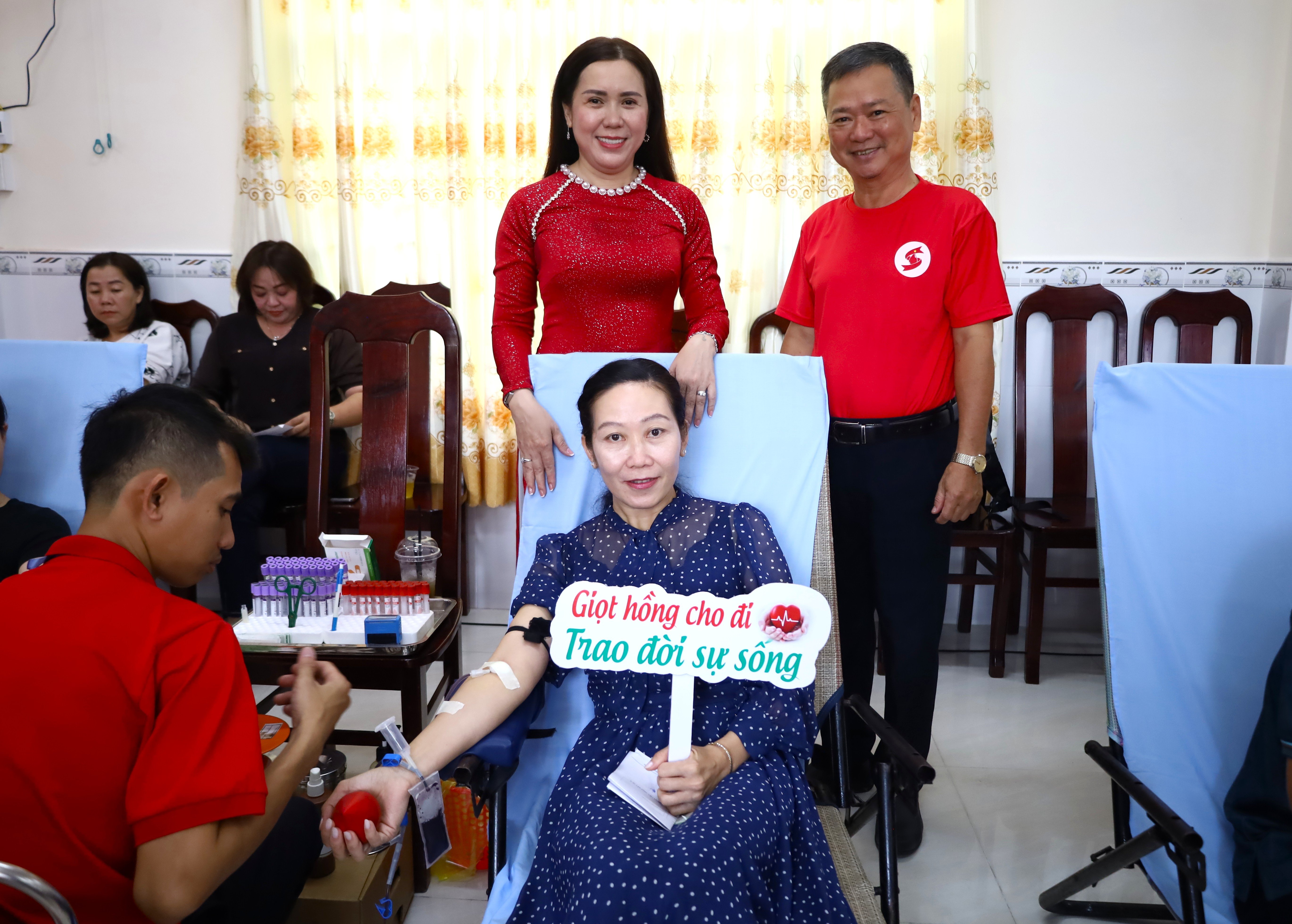 Bệnh viện Huyết học - Truyền máu Cần Thơ kêu gọi toàn thể người dân, các tổ chức, đơn vị, đoàn thể cùng tham gia hiến máu.