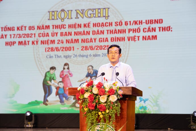 Ông Nguyễn Minh Tuấn - Giám đốc Sở Văn hoá - Thể thao & Du lịch TP. Cần Thơ phát biểu tại Hội nghị.