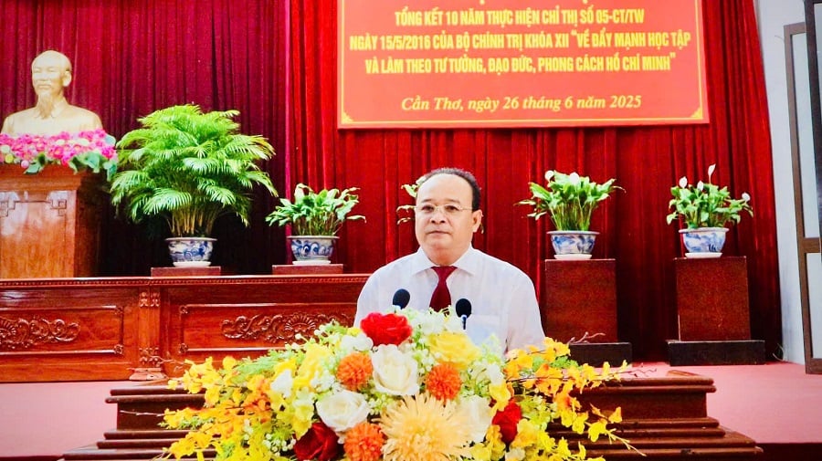 Ông Nguyễn Ngọc Tâm, Trưởng Ban Tuyên giáo và Dân vận Thành ủy phát biểu chỉ đạo tại hội nghị.