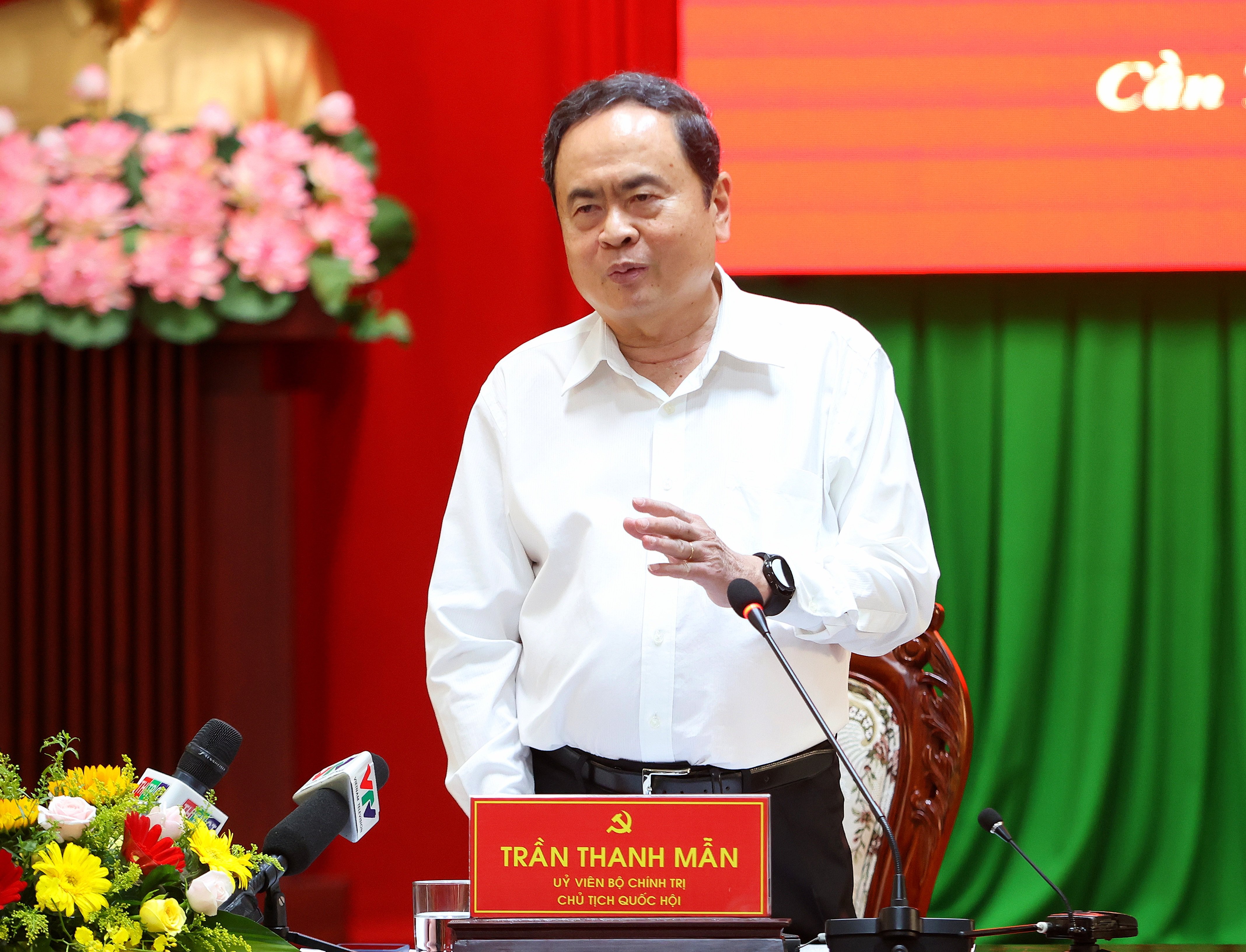 Chủ tịch Quốc hội Trần Thanh Mẫn phát biểu chỉ đạo tại buổi làm việc.