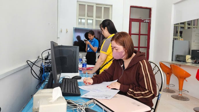 Ngày làm việc đầu tiên của các xã, phường mới thuộc TP.Cần Thơ (mới) đã tạo được ấn tượng với người dân.