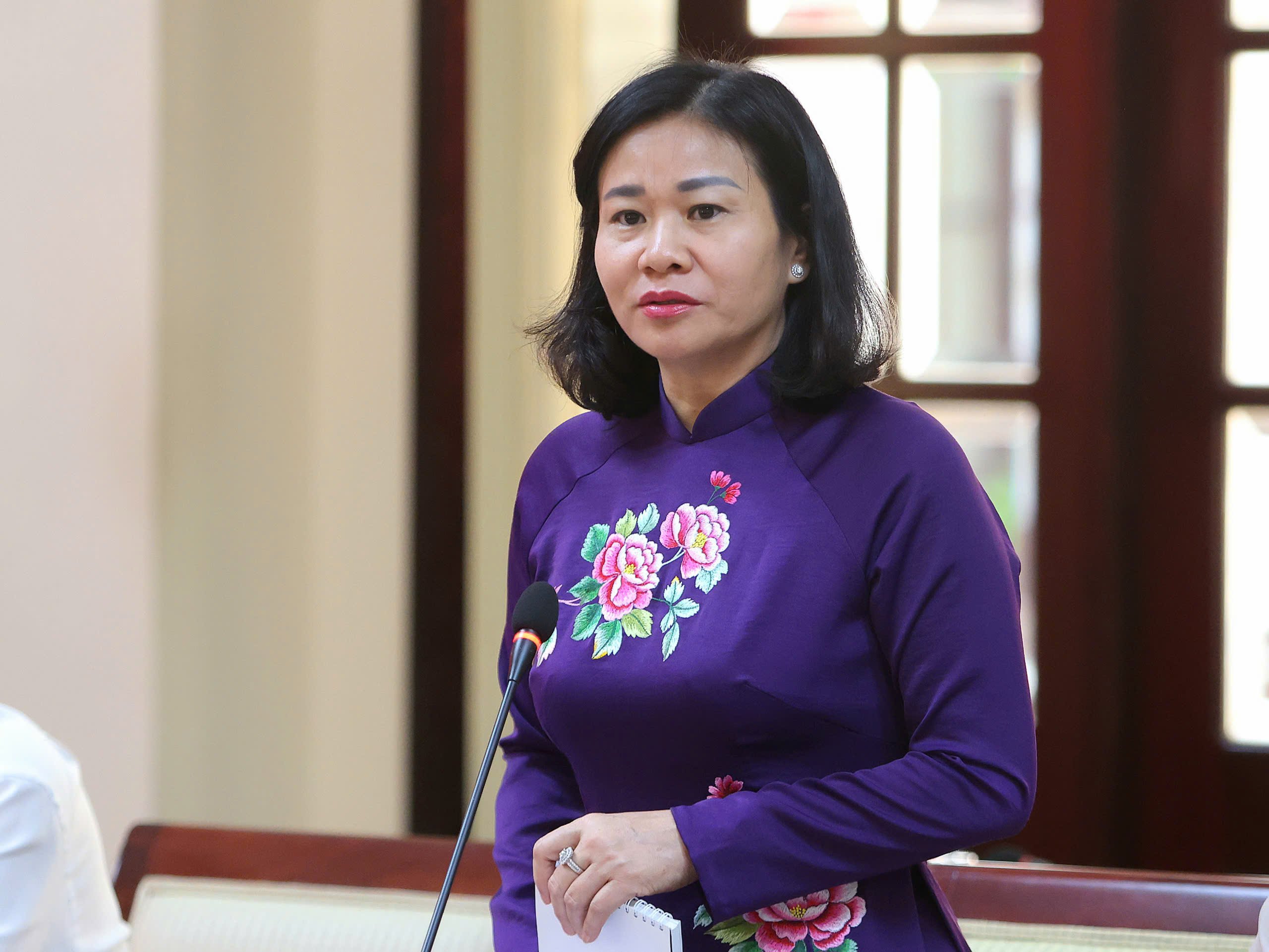 Bà Nguyễn Thị Tuyến - Chủ tịch Hội Liên hiệp Phụ nữ Việt Nam phát biểu tại buổi làm việc.