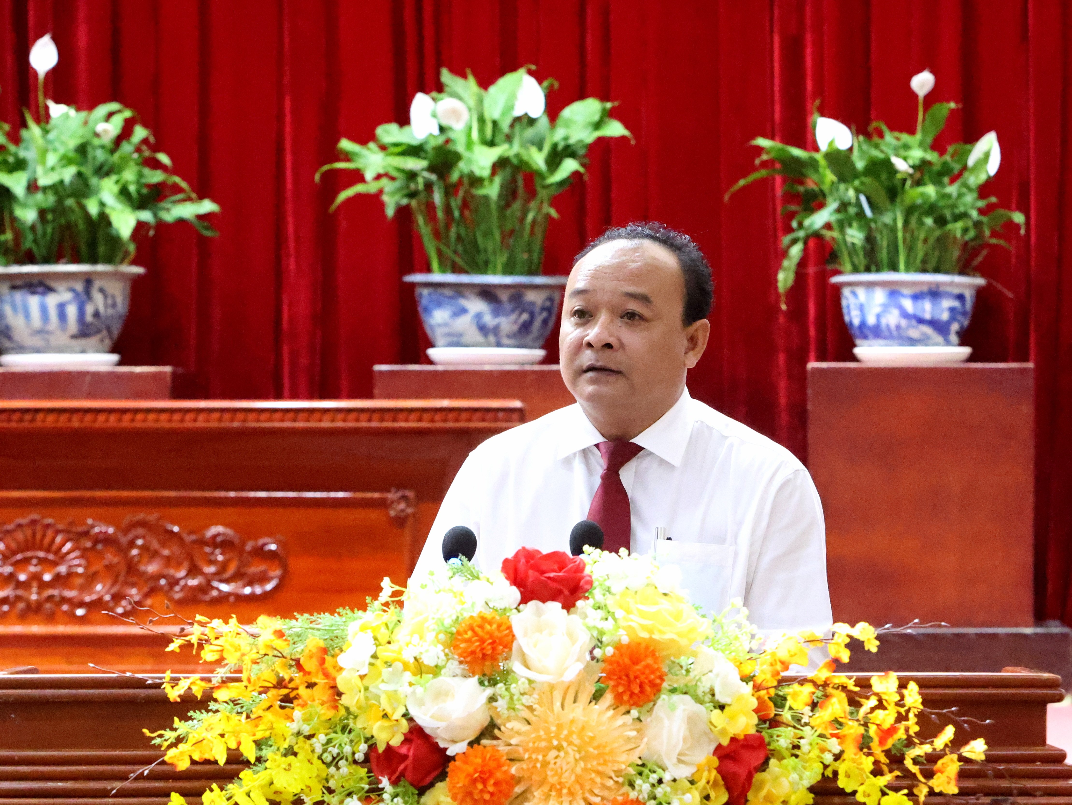 Ông Nguyễn Ngọc Tâm - Ủy viên BTV Thành ủy, Tổng Biên tập Báo và Phát thanh - Truyền hình Cần Thơ phát biểu tại hội nghị.