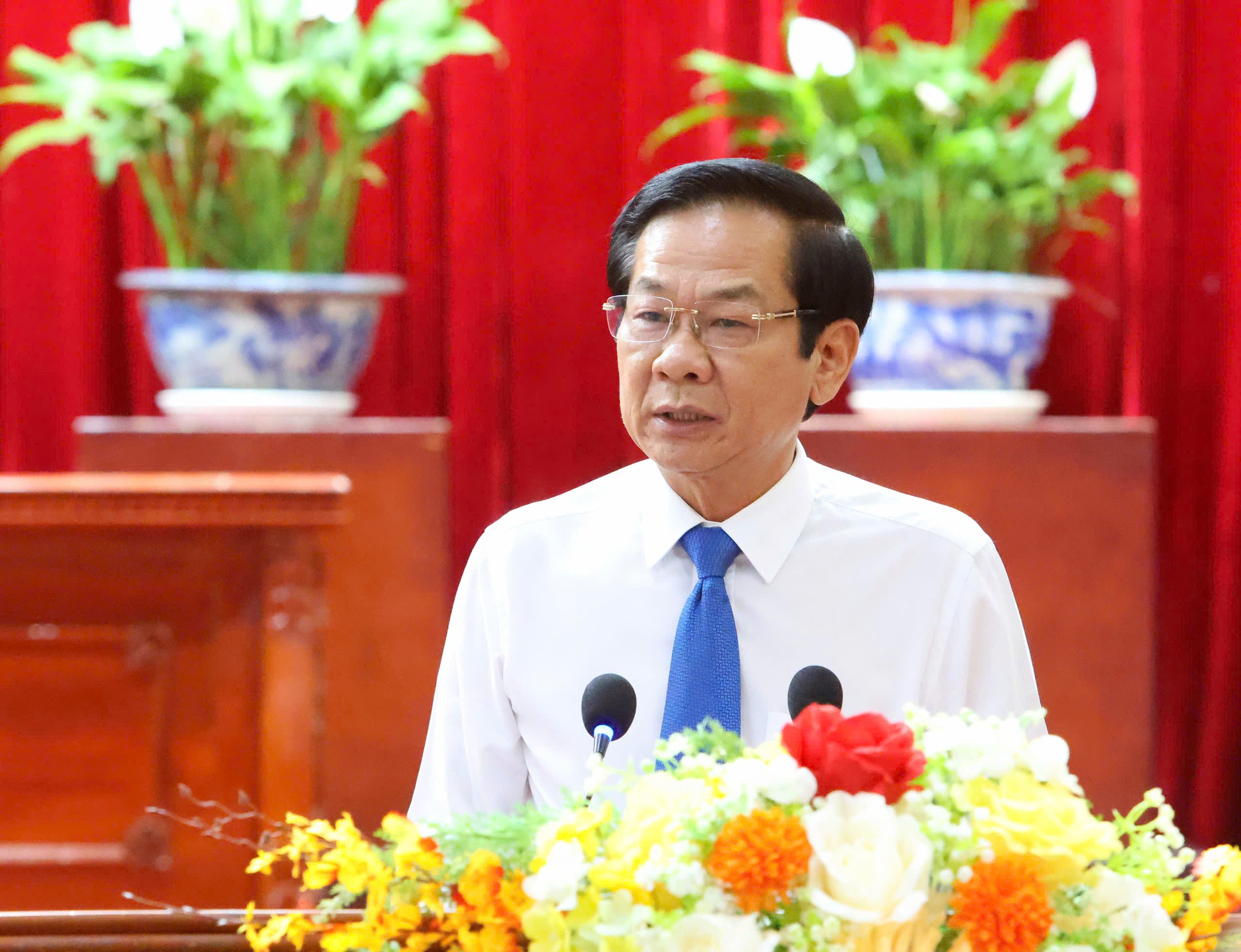 Ông Đỗ Thanh Bình - Ủy viên BCH Trung ương Đảng, Bí thư Thành ủy Cần Thơ phát biểu chỉ đạo tại hội nghị.