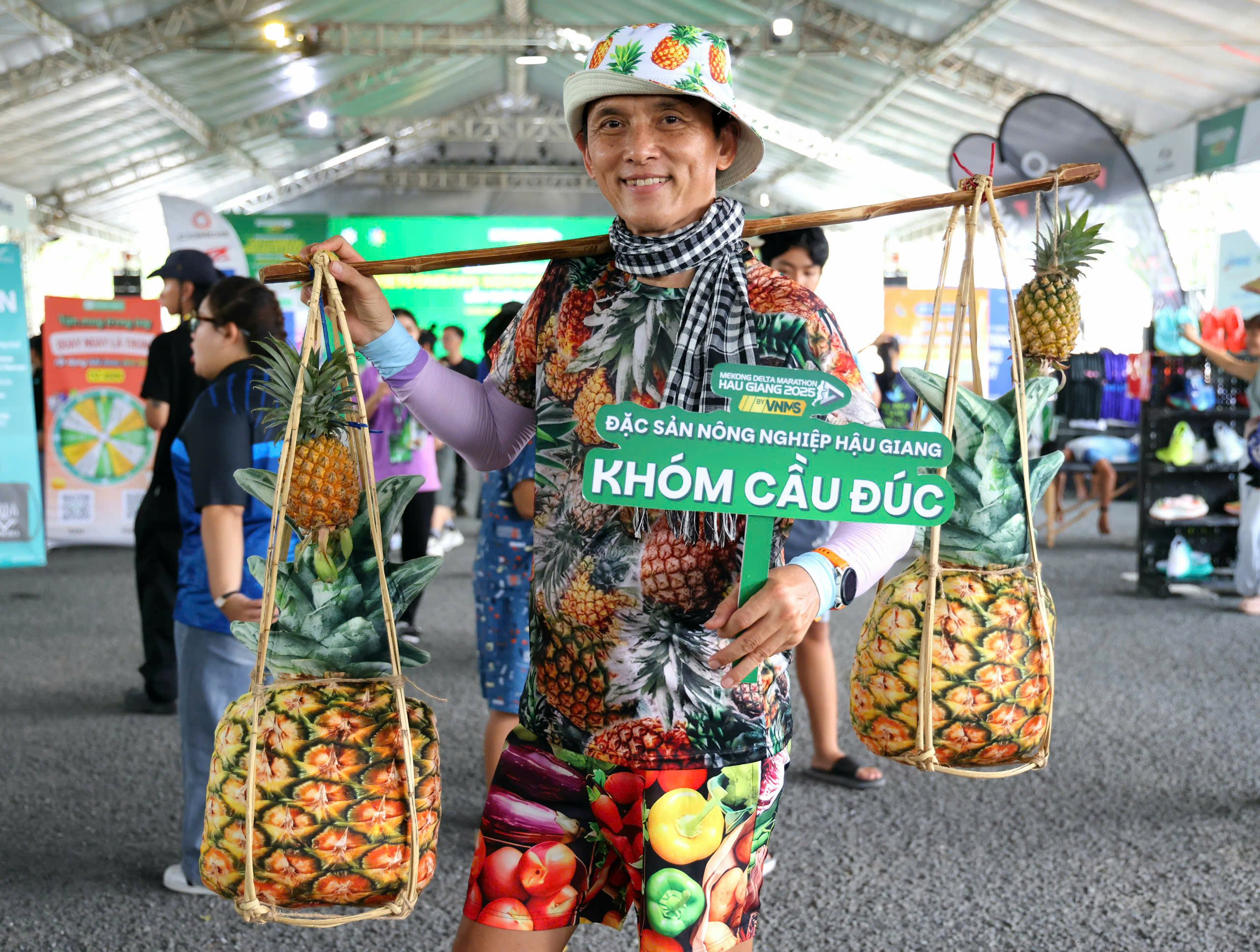 Các vận động viên tham dự giải trong những trang phục cosplay đẹp mắt.