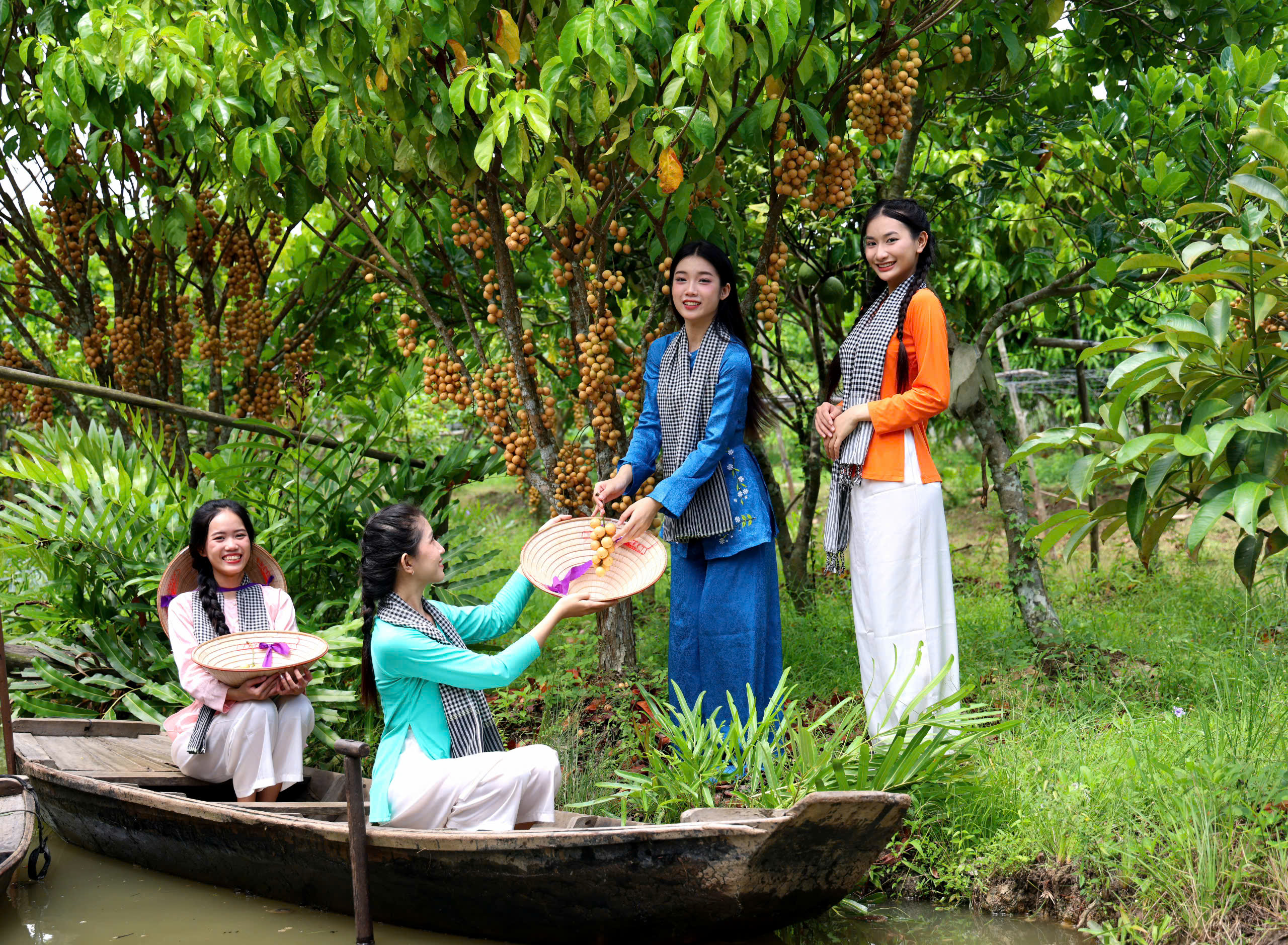 Du lịch sinh thái TP. Cần Thơ là sản phẩm du lịch thu hút du khách.