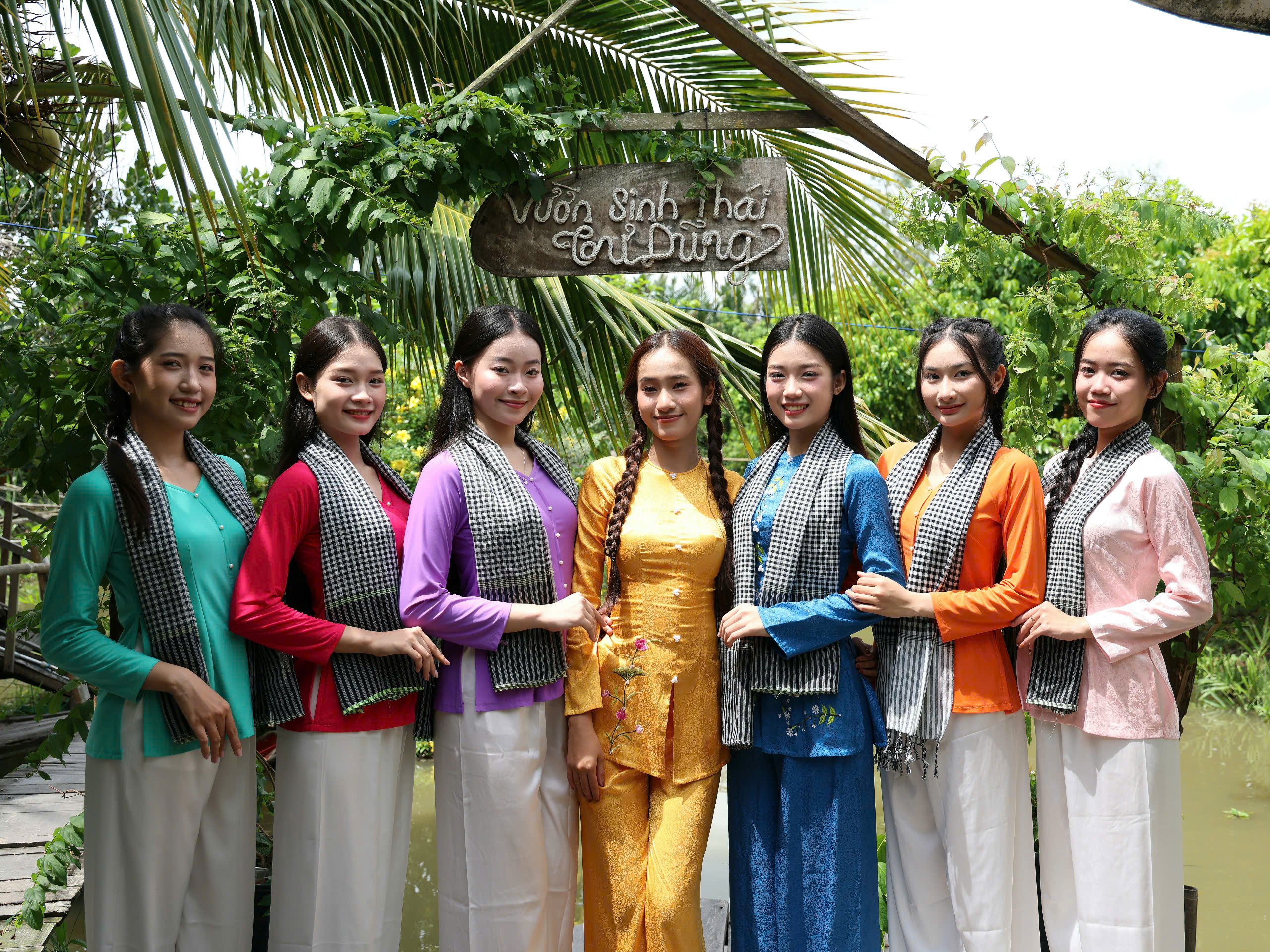 Sinh viên Trường Đại học Nam Cần Thơ góp phần quảng bá, lan tỏa hình ảnh du lịch Cần Thơ
