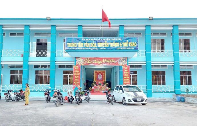 Trụ sở bộ phận Truyền hình - Truyền thanh thuộc Trung tâm Văn hóa, Thể thao và Truyền thông huyện Thới Bình (cũ), nay thuộc xã Thới Bình, tỉnh Cà Mau.