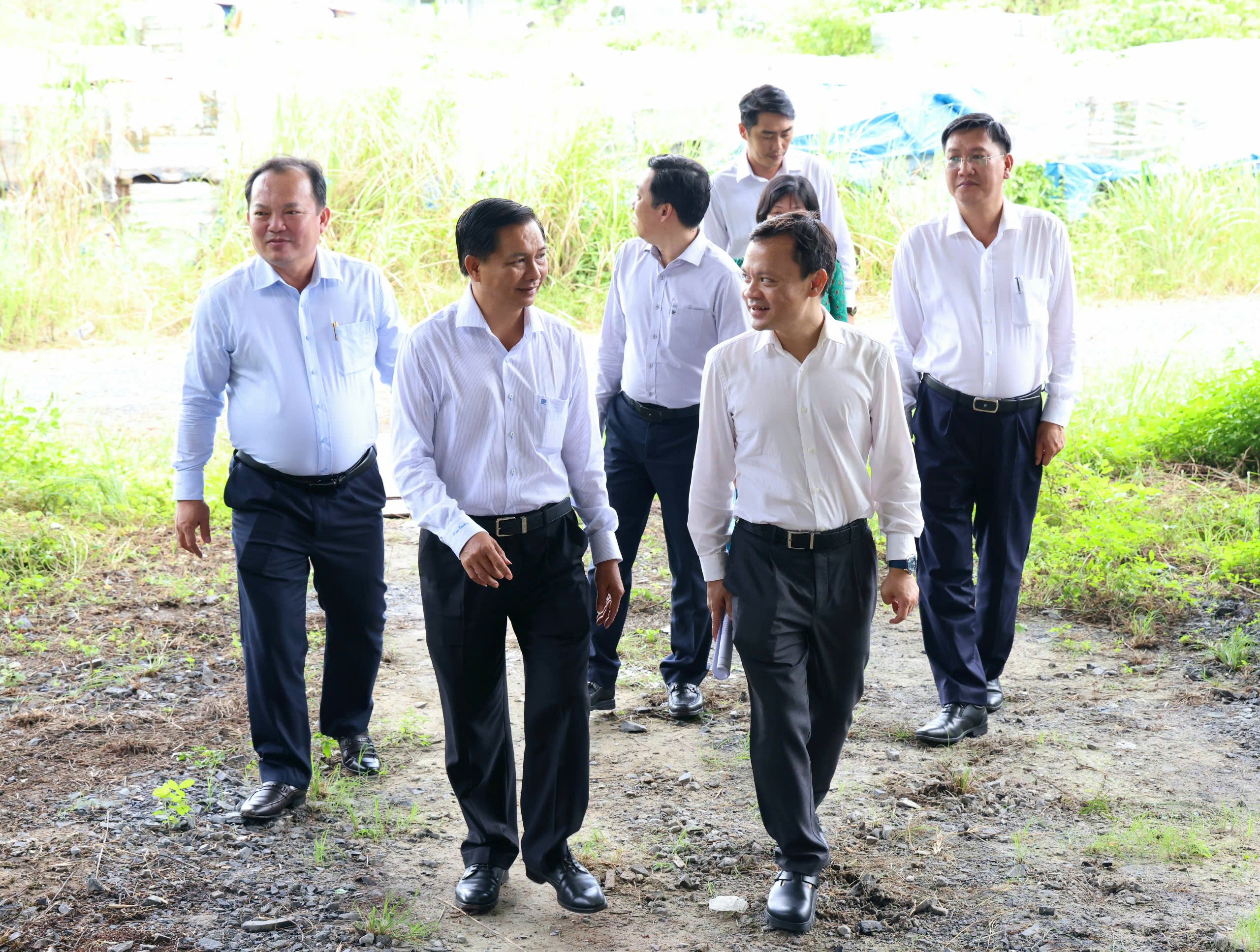 Ông Trần Văn Lâu - Chủ tịch UBND TP. Cần Thơ đã đến kiểm tra thực địa dự án Bệnh viện Ung bướu TP. Cần Thơ.