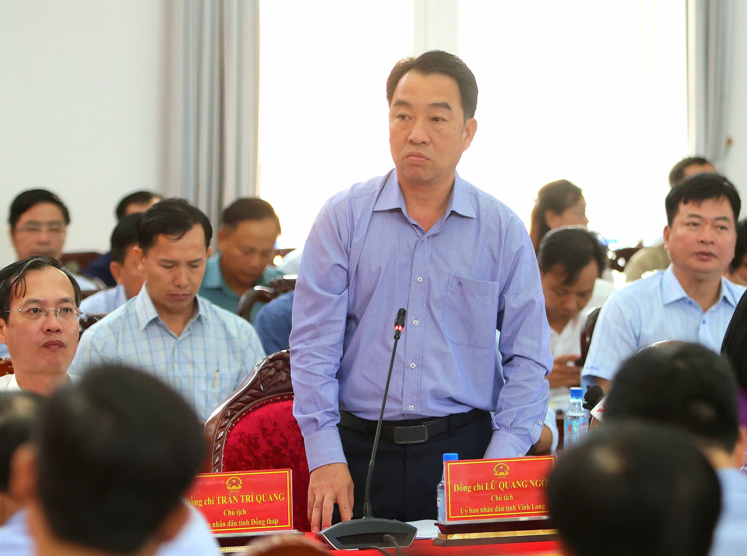 Chủ tịch UBND tỉnh Vĩnh Long Lữ Quang Ngời phát biểu tại hội nghị.
