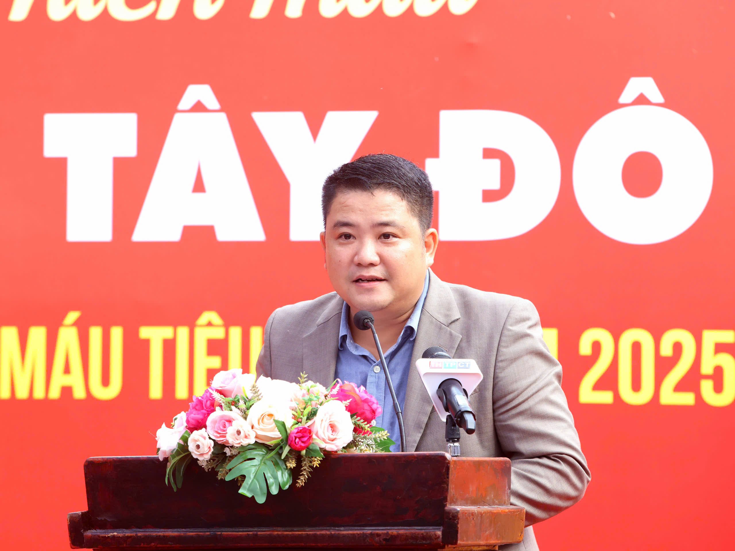 Ông Nguyễn Tuấn Khởi - Tổng Giám đốc Công ty Cổ phần VTVcorp, Phó Trưởng Ban tổ chức Hành trình Đỏ Trung ương đánh giá cao phong trào hiến máu tình nguyện tại Cần Thơ ngày càng lan rộng và bền vững, nhận được sự hưởng ứng tích cực từ các cơ quan, đơn vị, trường học và người dân trong suốt nhiều năm qua.