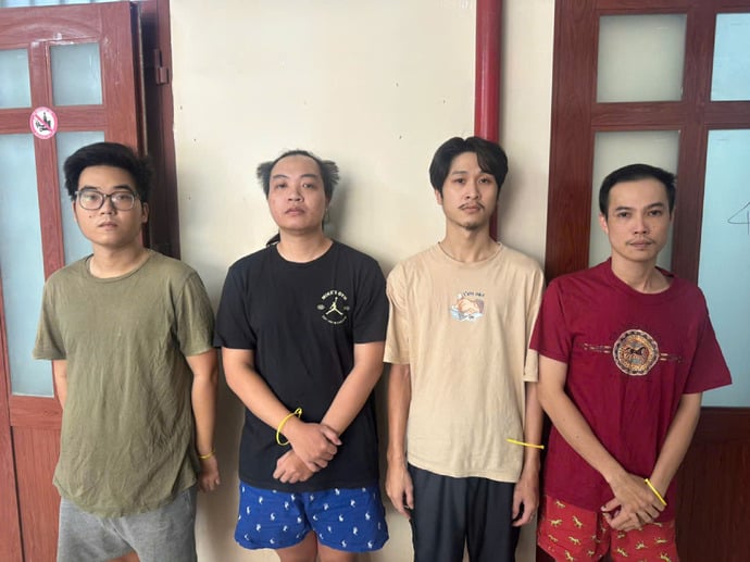 Các đối tượng liên quan đến vụ việc đang bị bắt giữ. Ảnh: CA