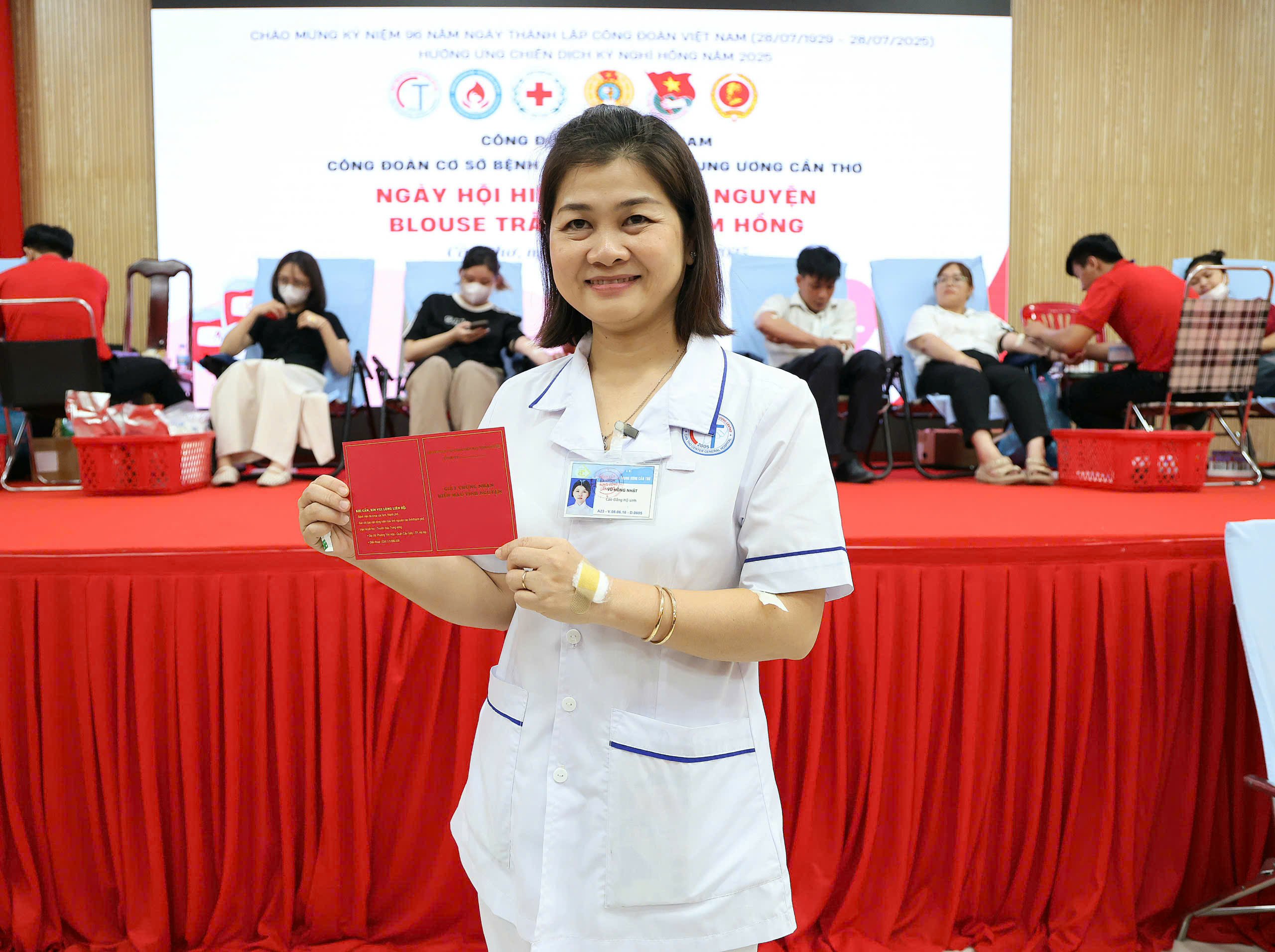 Việc bác sĩ tham gia hiến máu cũng góp phần cổ vũ, lan tỏa phong trào hiến máu.