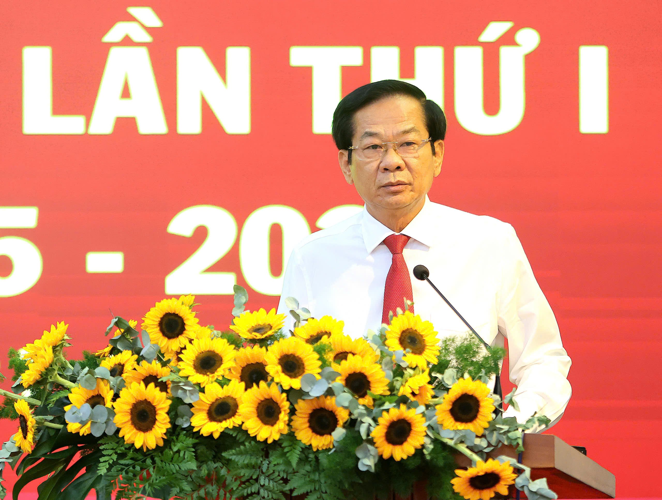 Ông Đỗ Thanh Bình - Ủy viên BCH Trung ương Đảng, Bí thư Thành ủy Cần Thơ phát biểu chỉ đạo tại Đại hội.