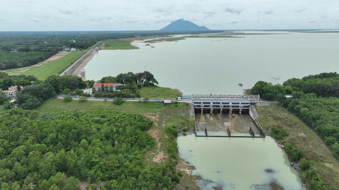 Hồ Dầu Tiếng ra đời nhằm mục đích điều tiết nước phục vụ cho nông nghiệp. Ảnh: Châu Tâm