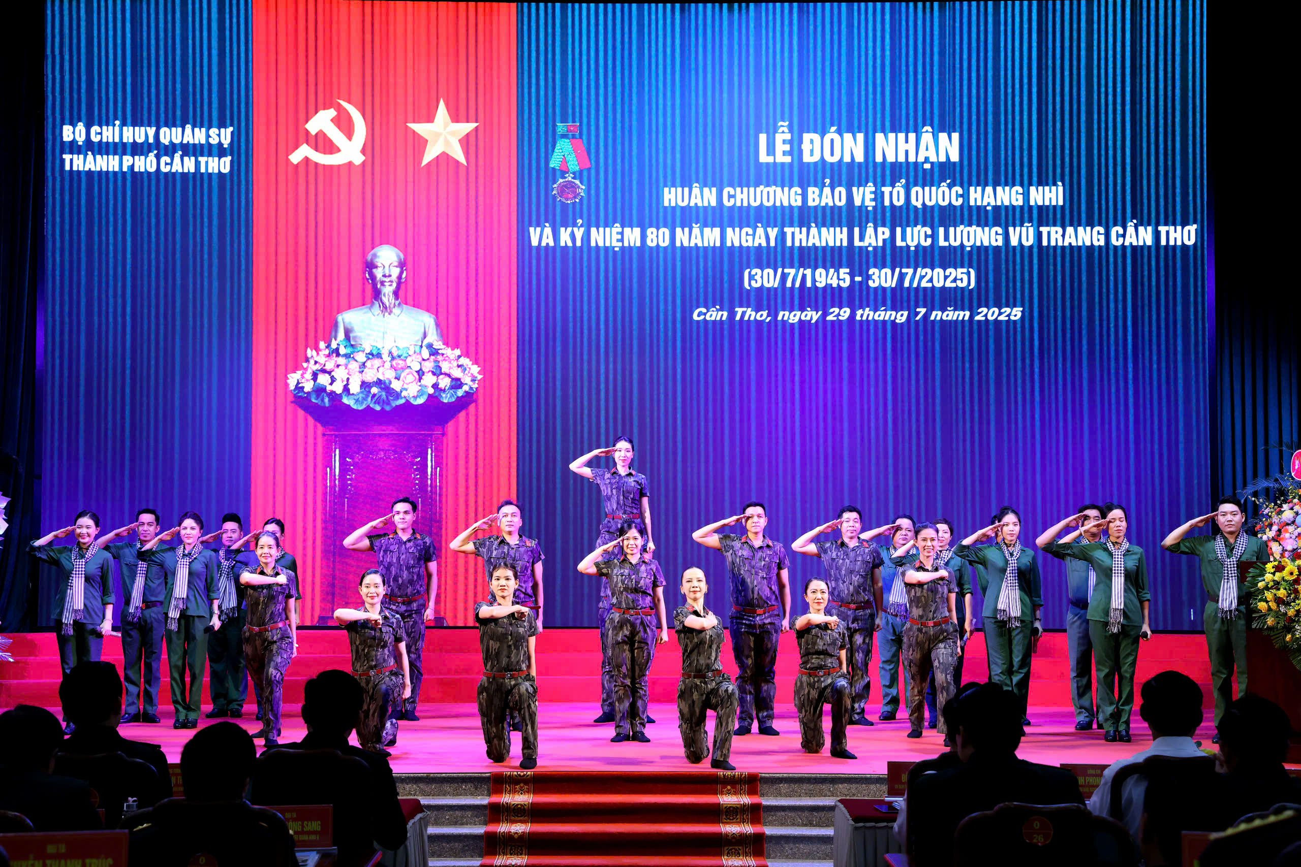 Các tiết mục văn nghệ tại chương trình.