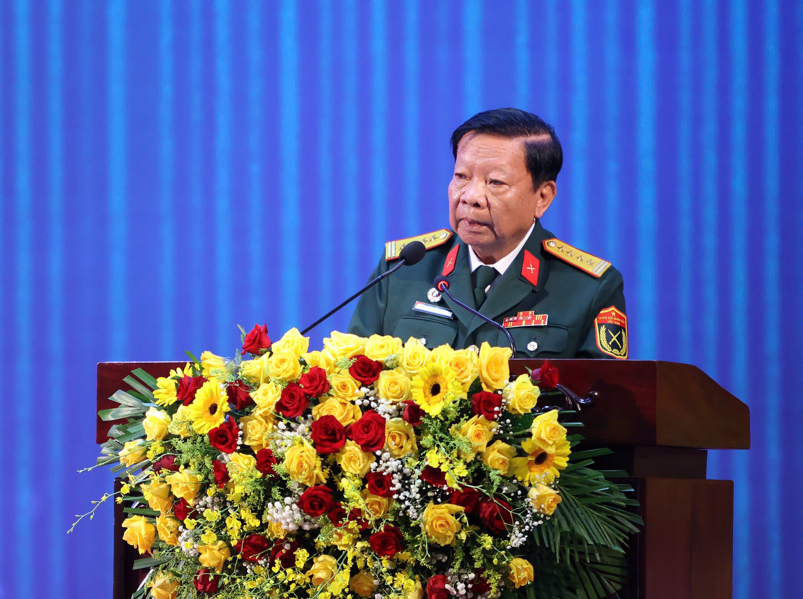 Đại tá Huỳnh Thanh Phương, Phó chủ tịch mặt trận Tổ quốc Việt Nam TP. Cần Thơ, nguyên Chính ủy Bộ CHQS TP. Cần Thơ, Chủ tich Hội Cựu chiến binh TP phát biểu.