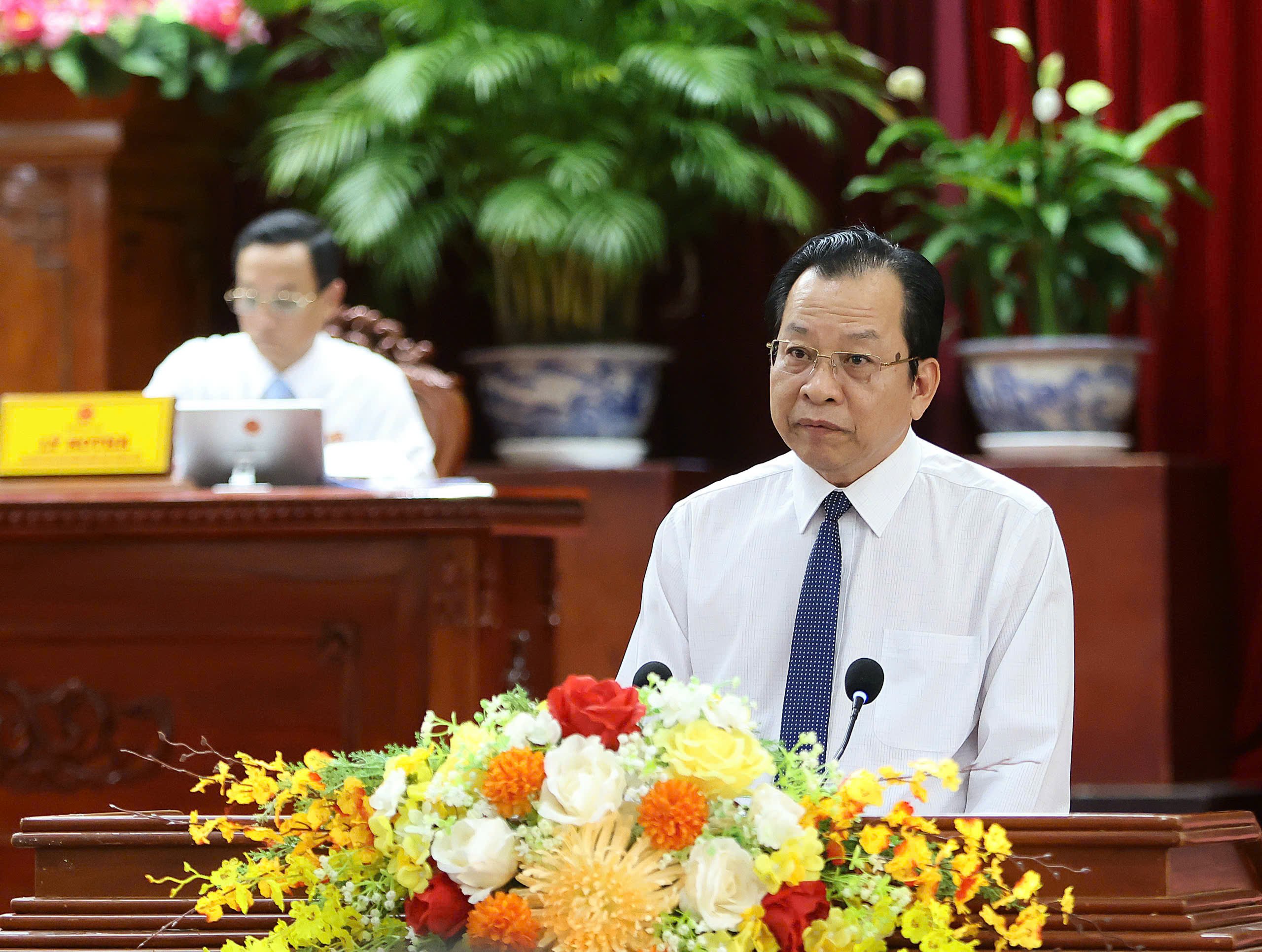 Ông Vương Quốc Nam - Phó Chủ tịch UBND TP. Cần Thơ phát biểu tại kỳ họp.