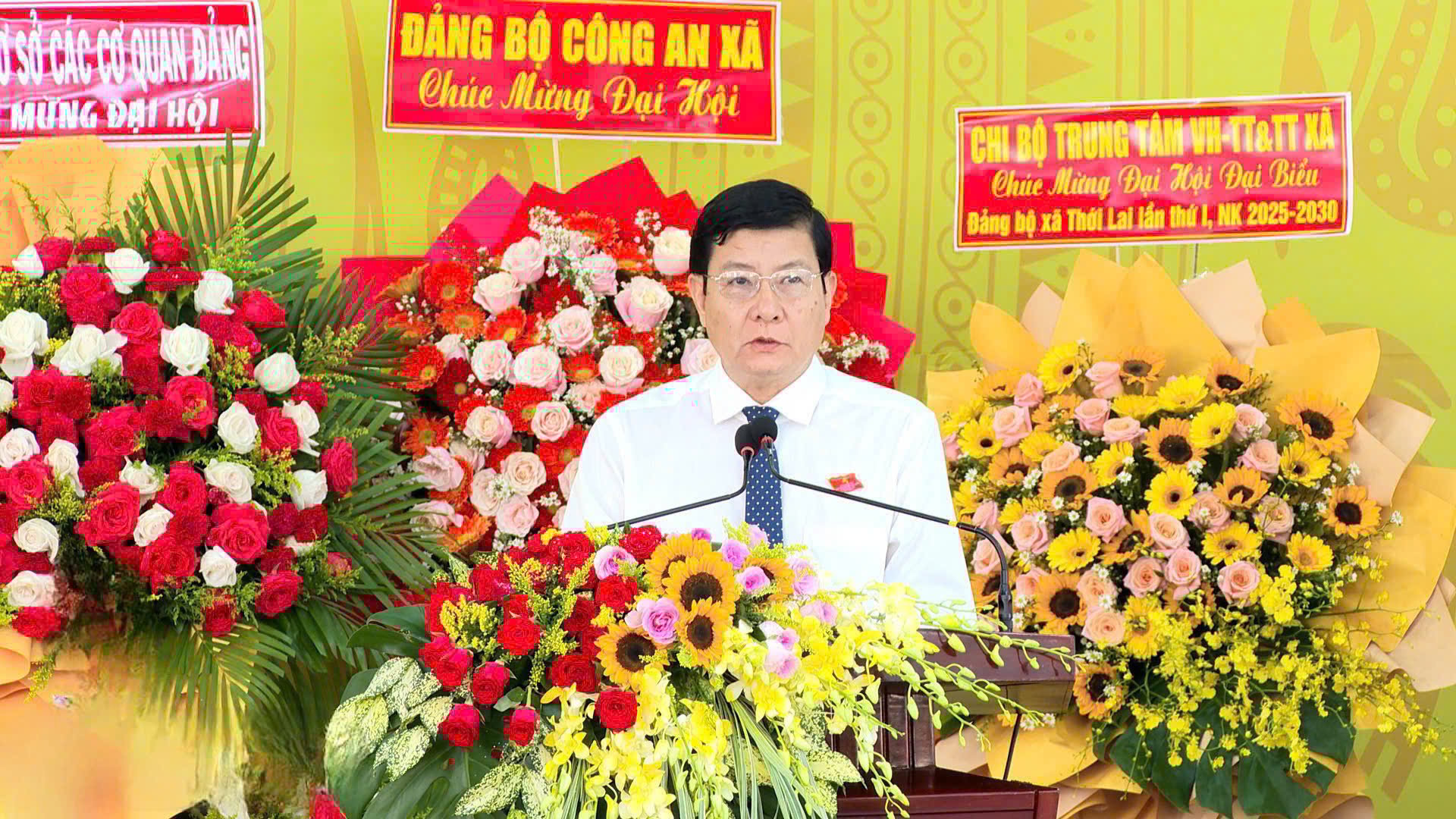 Ông Nguyễn Văn Phong - Thành ủy viên, Phó trưởng ban Thường trực Ban Tổ chức Thành ủy Cần Thơ phát biểu chỉ đạo tại Đại hội.