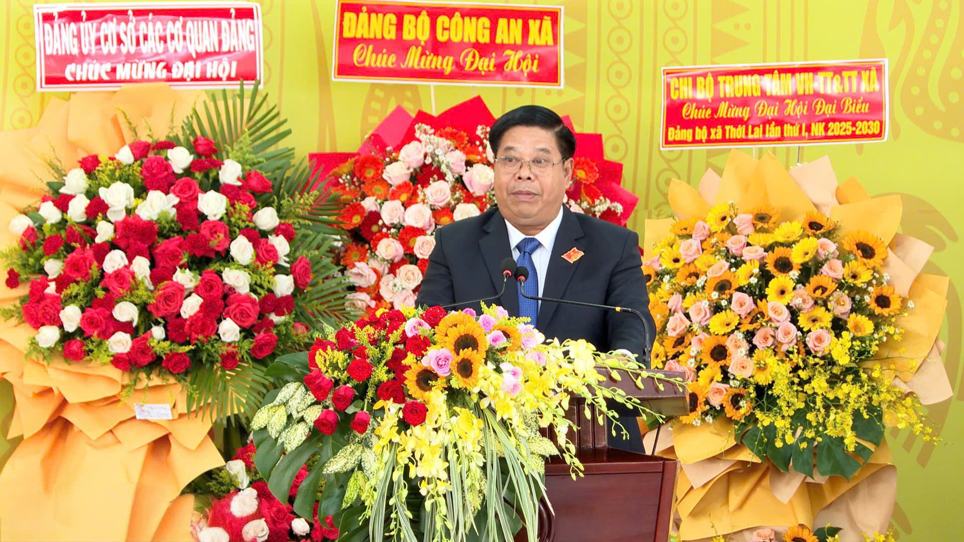 Ông Nguyễn Thành Út - Bí thư Đảng ủy xã Thới Lai phát biểu tại Đại hội.