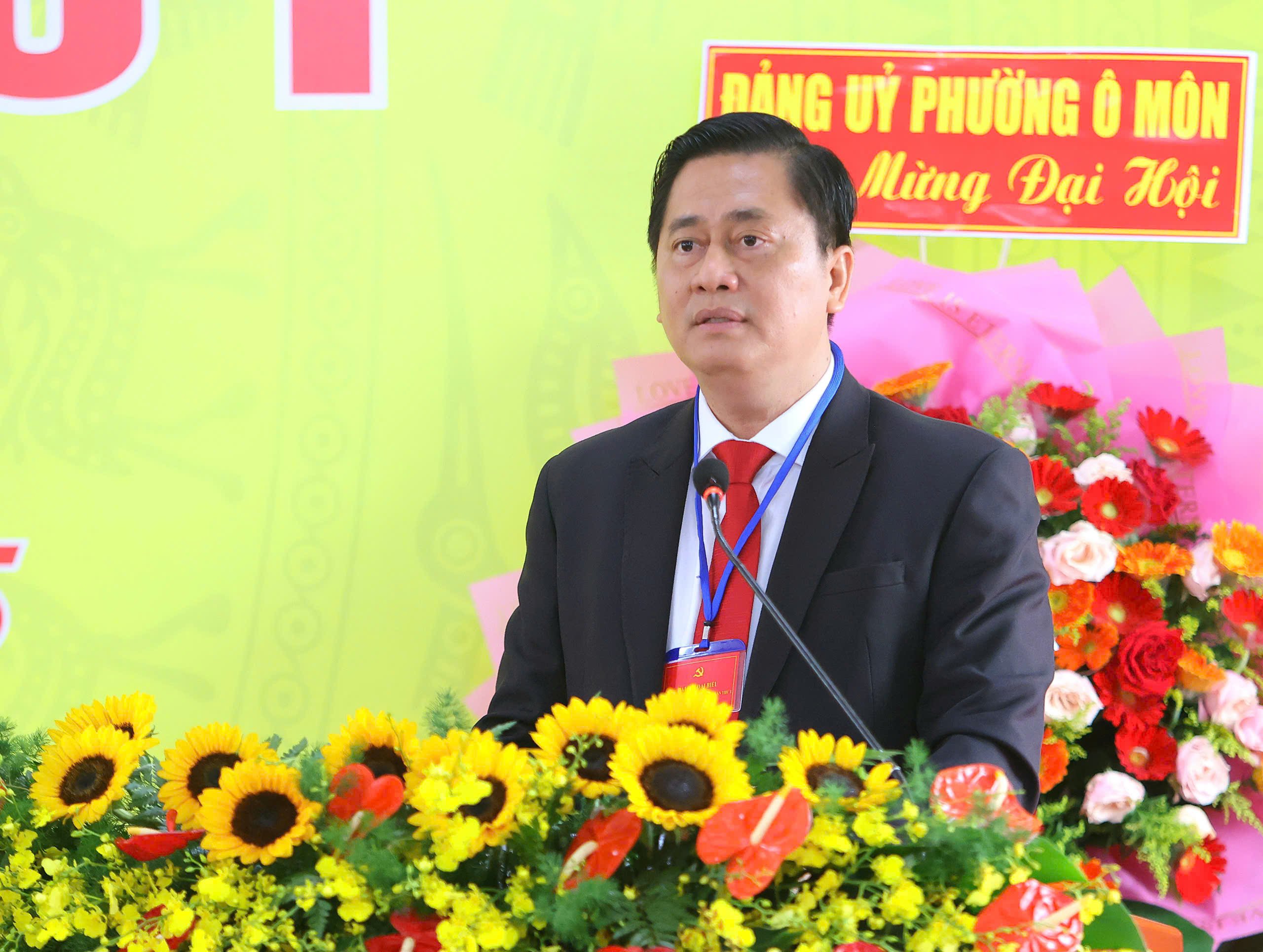 Ông Võ Anh Huy - Bí thư Đảng ủy, Chủ tịch HĐND phường Phước Thới phát biểu khai mạc Đại hội.